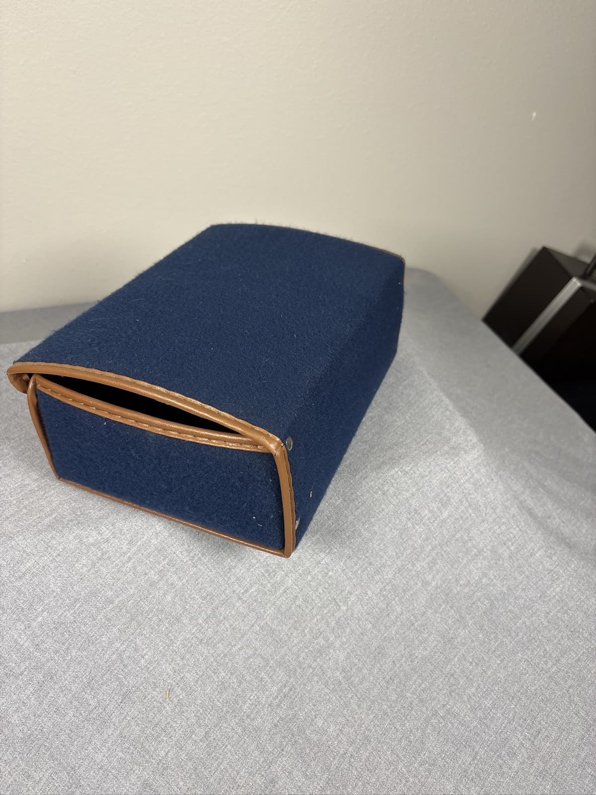 Blue Felt Cassette Tape Storage Carrying Case Briefcase Holds 12 - Thumbnail 3