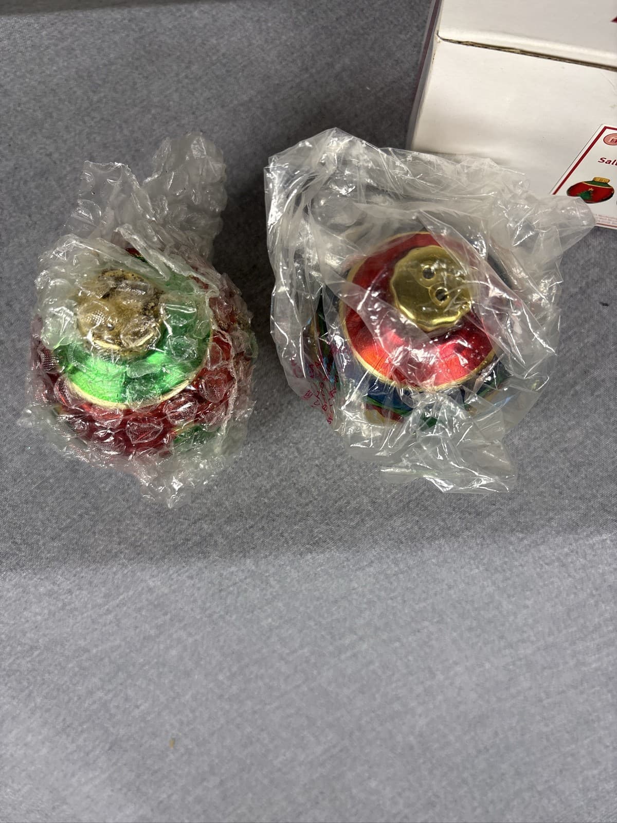 Vintage Living Quarters Ceramic Christmas Ornament Salt and Pepper Shaker Set - Thumbnail 2