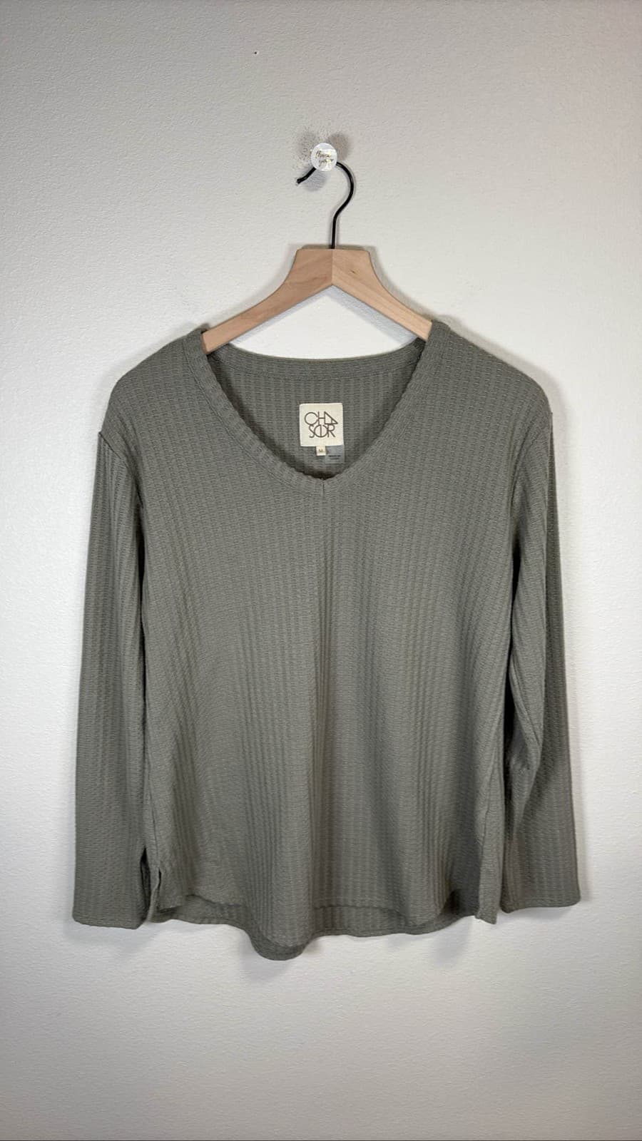Chaser Women's Green Waffle Knit Thermal V-Neck Long Sleeve Top M