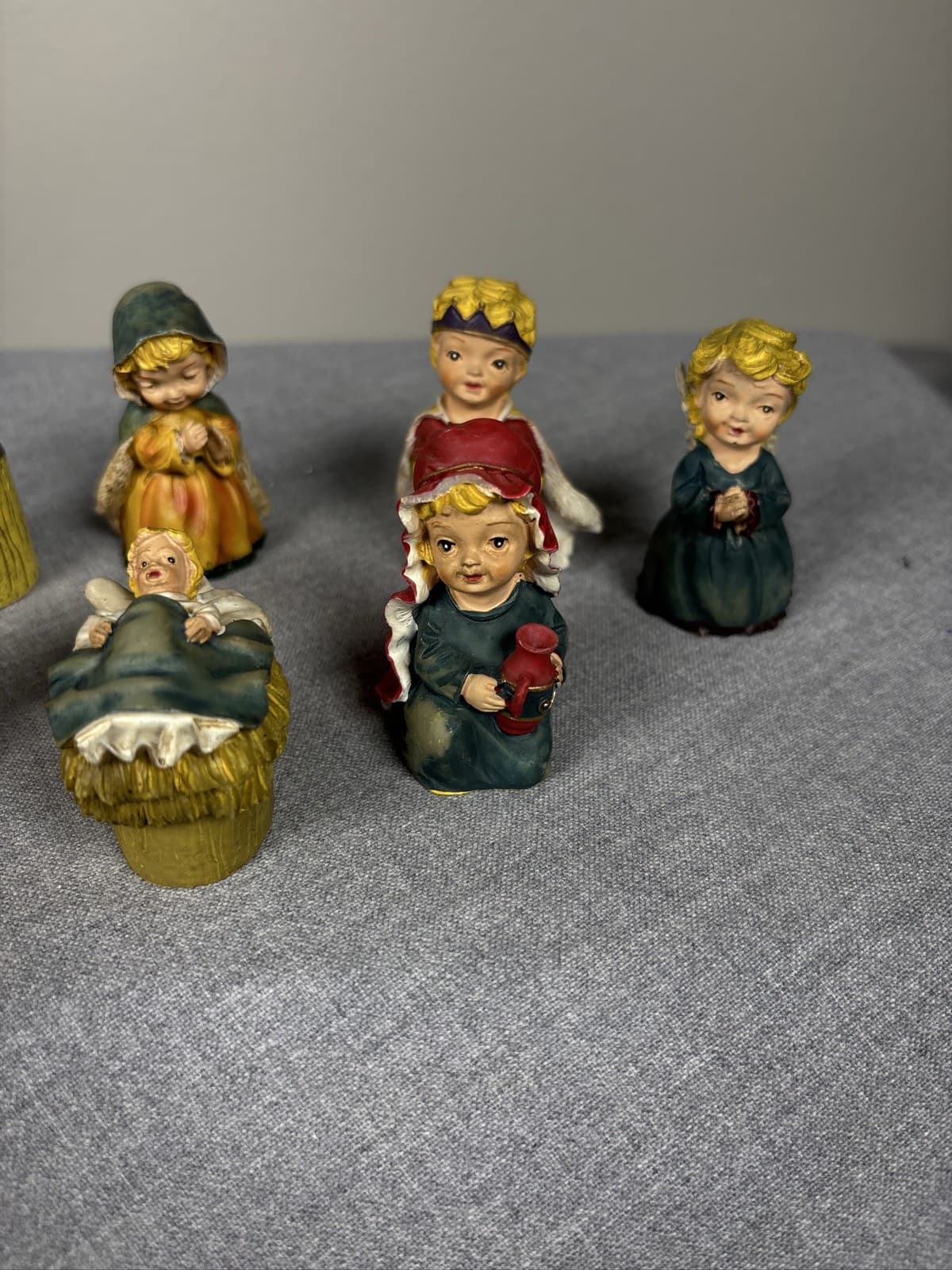Vintage Christmas Nativity Scene 8 Piece Ceramic Figurine Set Baby Jesus - Thumbnail 2