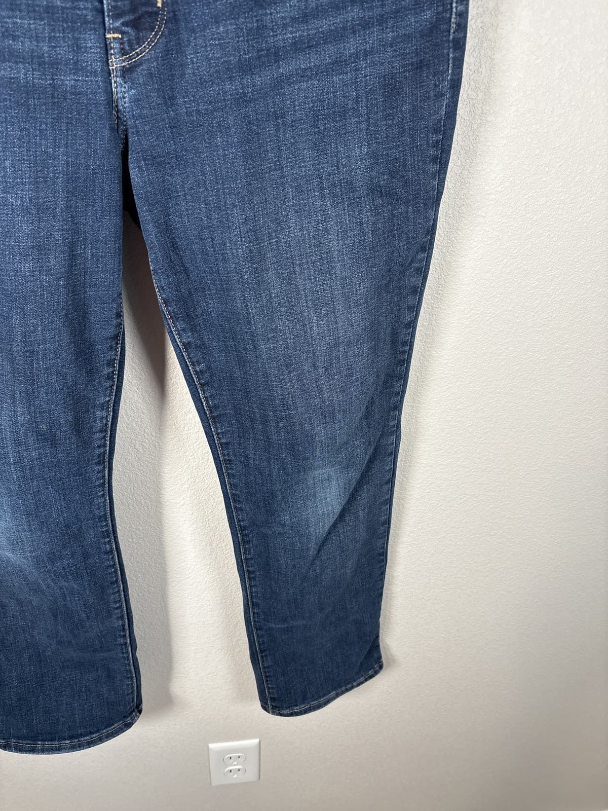 Levi’s Classic Straight Womens 10 Blue Mid Rise Stretch Dark Wash Denim - Thumbnail 3