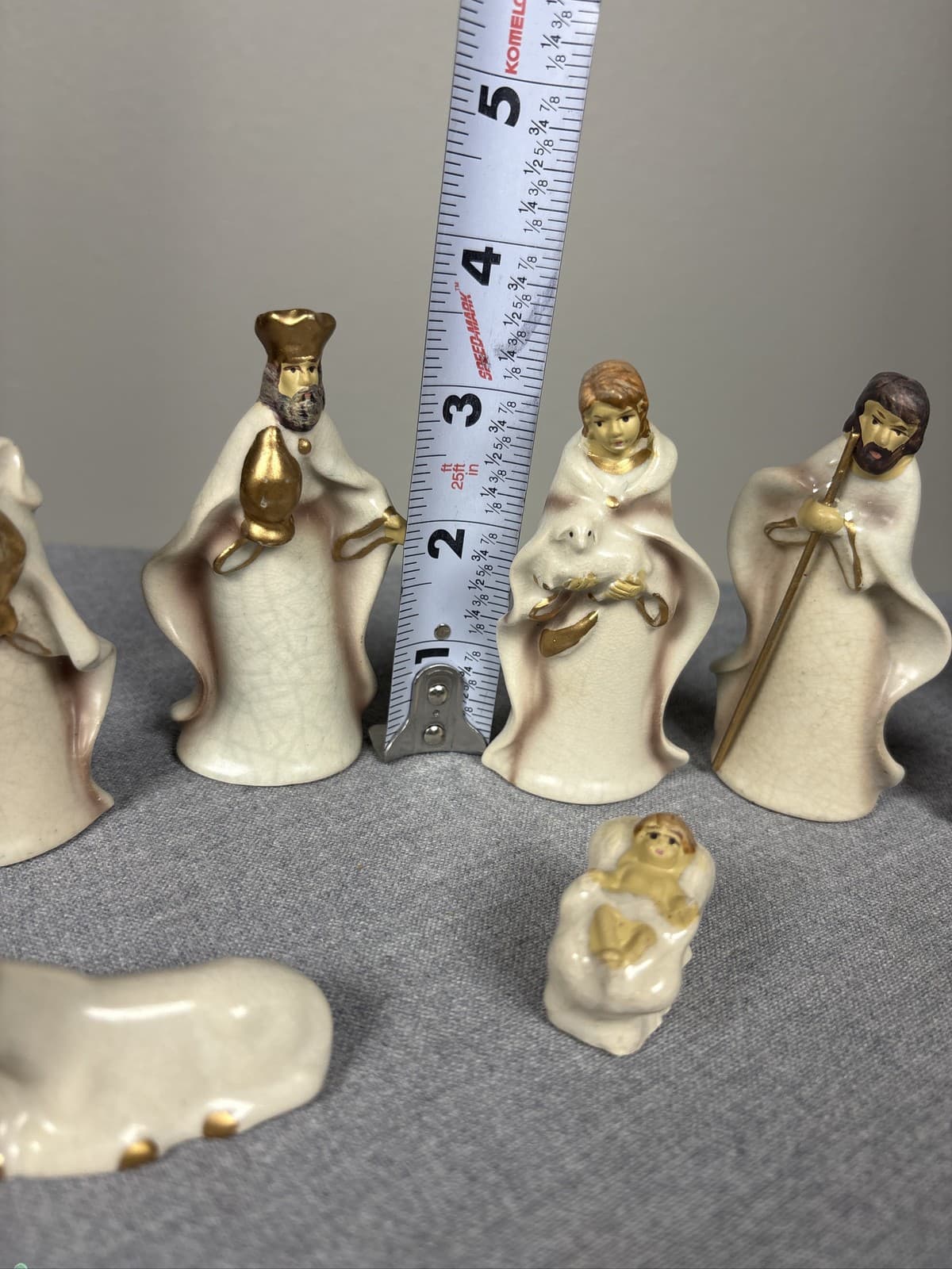 Creative Co-Op 9 Pc Crackled Stoneware Nativity Set Gold Trim - Thumbnail 4