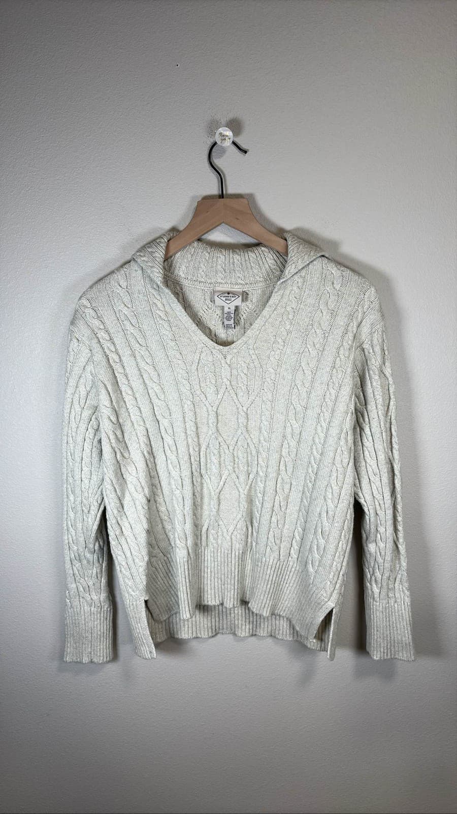 St. John's Bay Women's XL Cable Knit V-Neck Pullover Sweater Ivory