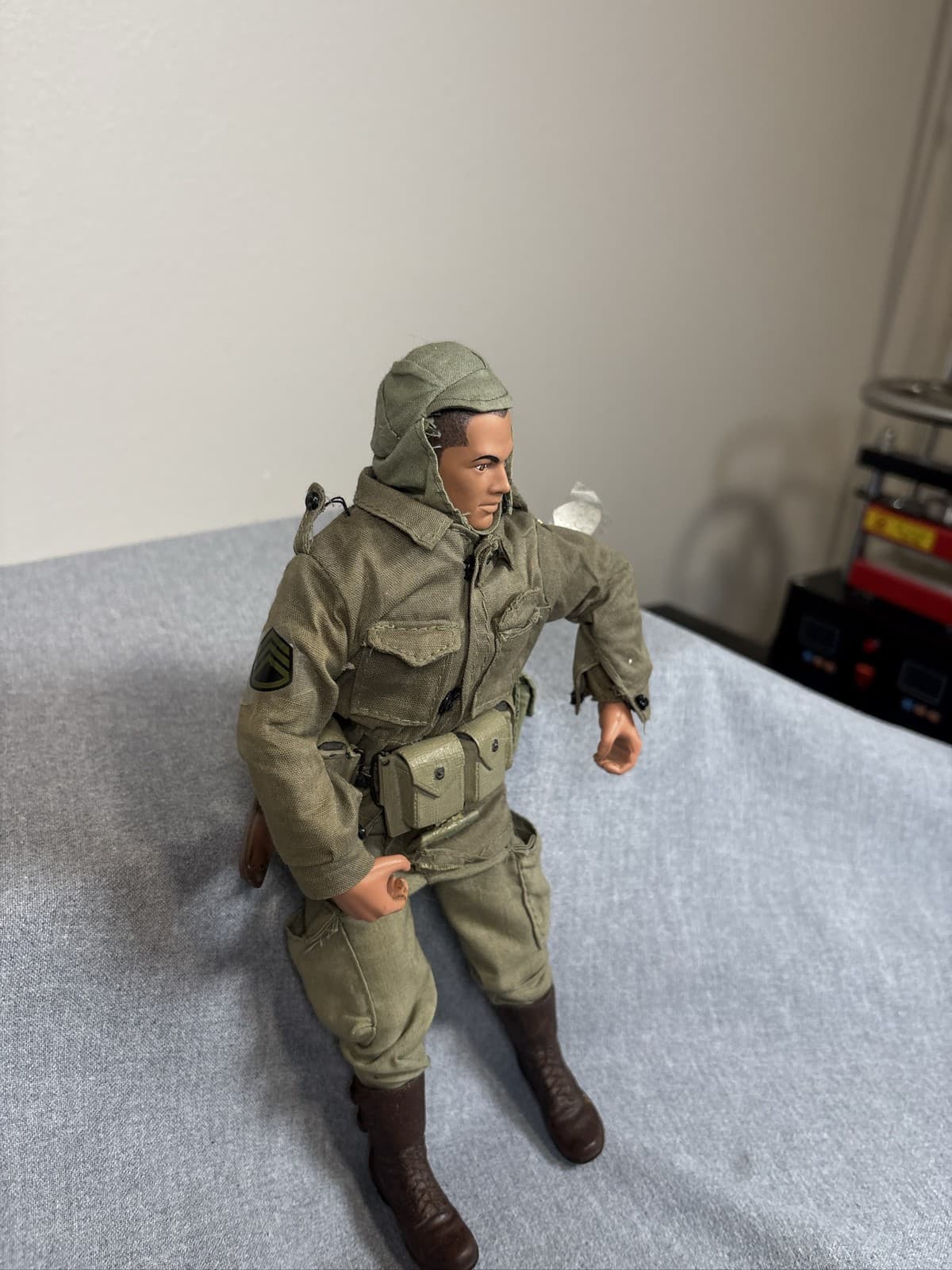 GI Joe 12" WWII US Army Paratrooper Kitbash 1/6 Scale 1996 - Thumbnail 2