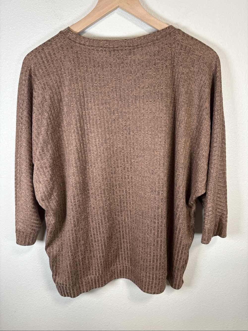 Vera Wang Women's Brown Ribbed Knit Asymmetrical Sweater XL 3/4 Sleeve - Thumbnail 3