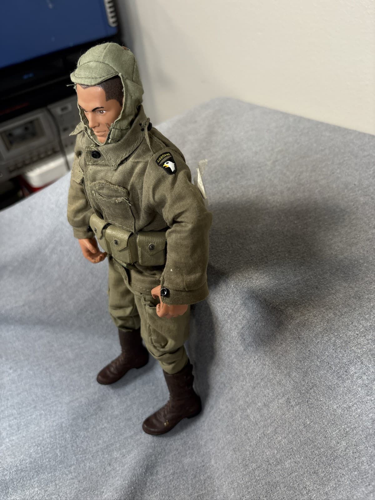 GI Joe 12" WWII US Army Paratrooper Kitbash 1/6 Scale 1996 - Thumbnail 3