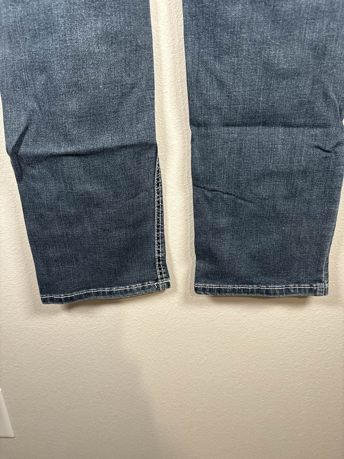 Earl Jean Women's 8P Straight Blue Denim Rhinestone Jeans - Thumbnail 9