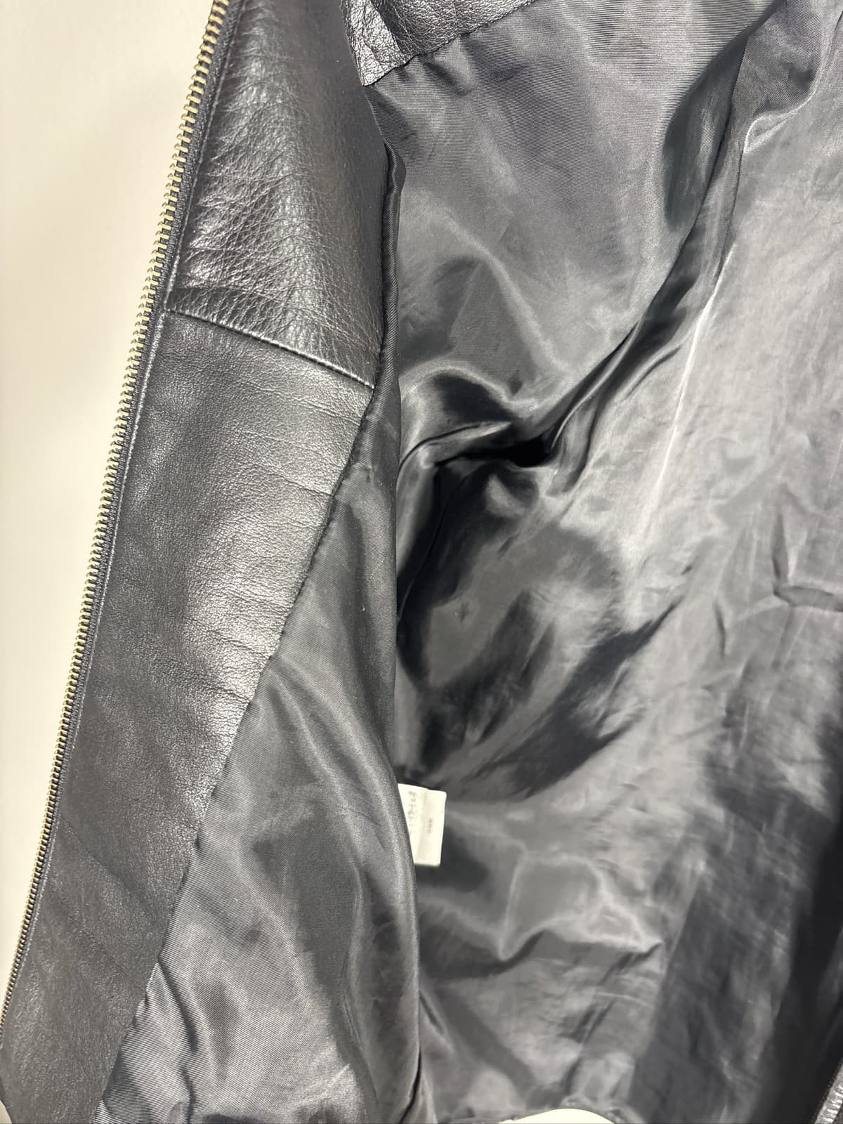 Eddie Bauer Women’s Black Leather Full Zip Bomber Jacket Size L - Thumbnail 5