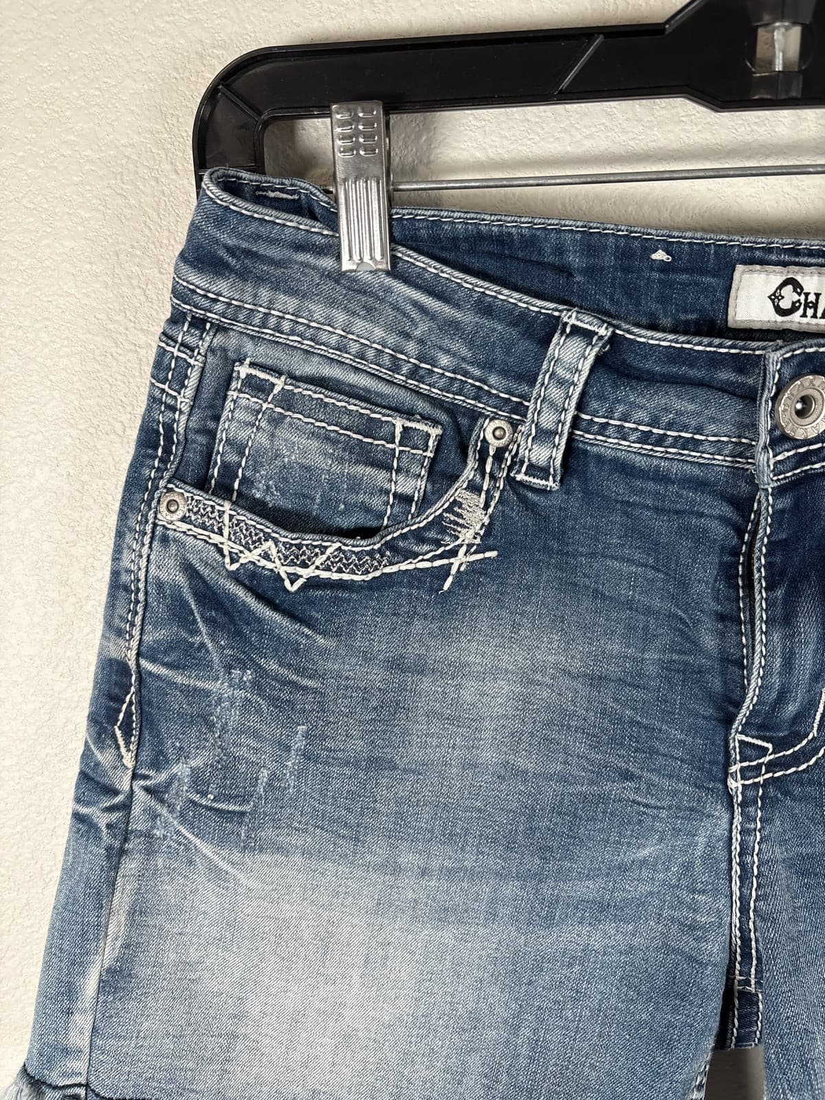 Charme Women's Size 28 Distressed Embroidered Frayed Hem Denim Shorts - Thumbnail 3
