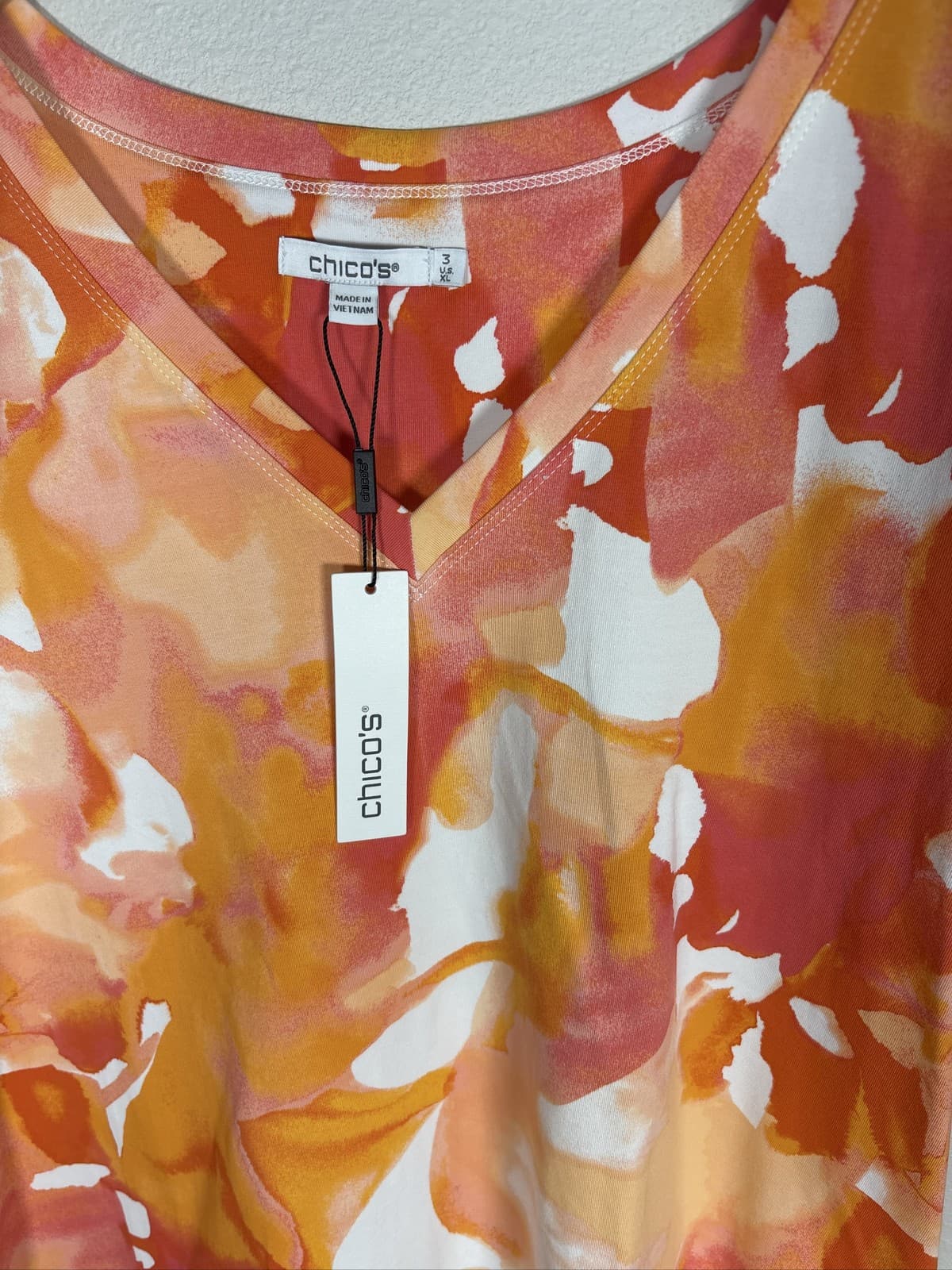 Chico's Women's V-Neck T-Shirt Abstract Floral Print Short Sleeve Shirt - Thumbnail 2