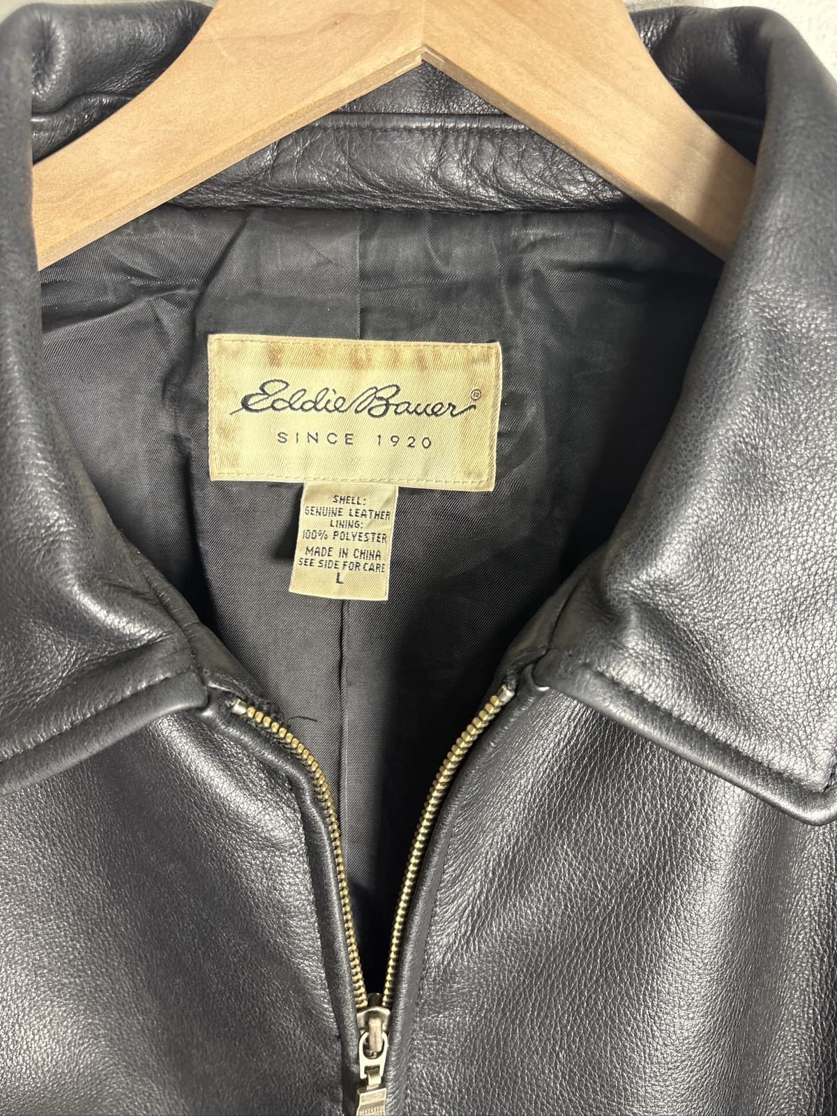 Eddie Bauer Women’s Black Leather Full Zip Bomber Jacket Size L - Thumbnail 2