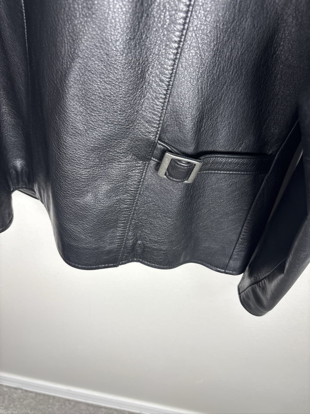 Eddie Bauer Women’s Black Leather Full Zip Bomber Jacket Size L - Thumbnail 7