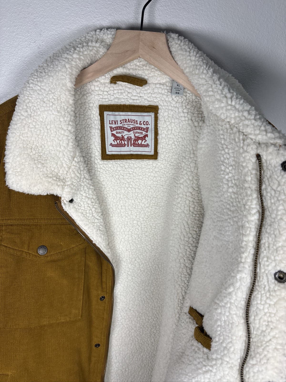 Levi's Men's Corduroy Sherpa Lined Trucker Jacket Tan Brown XL - Thumbnail 2