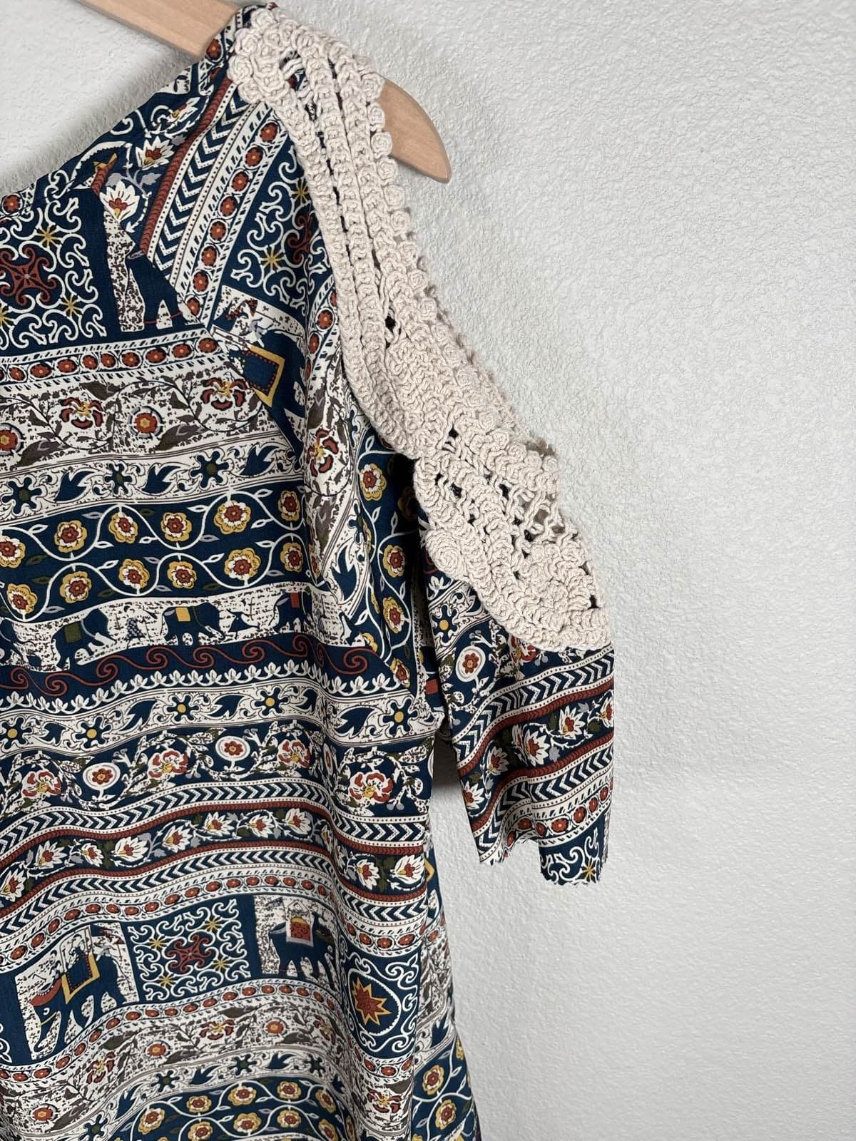 Signature Studio Cold Shoulder Elephant Crochet Trim 3/4 Sleeve Boho Blouse L - Thumbnail 7