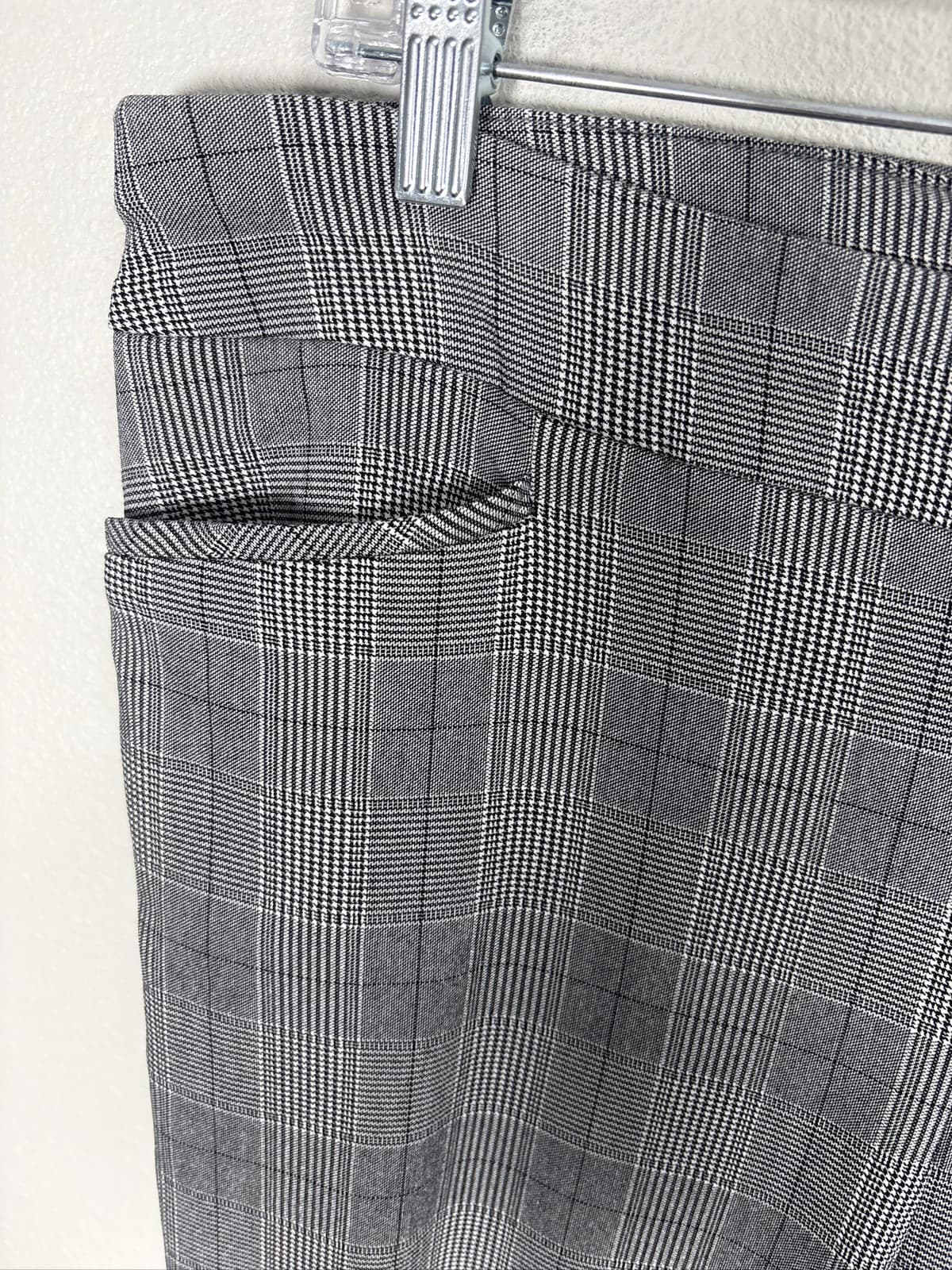 Chico's So Slimming Brigitte Plaid Ankle Pants Women's Size 13 - Thumbnail 3