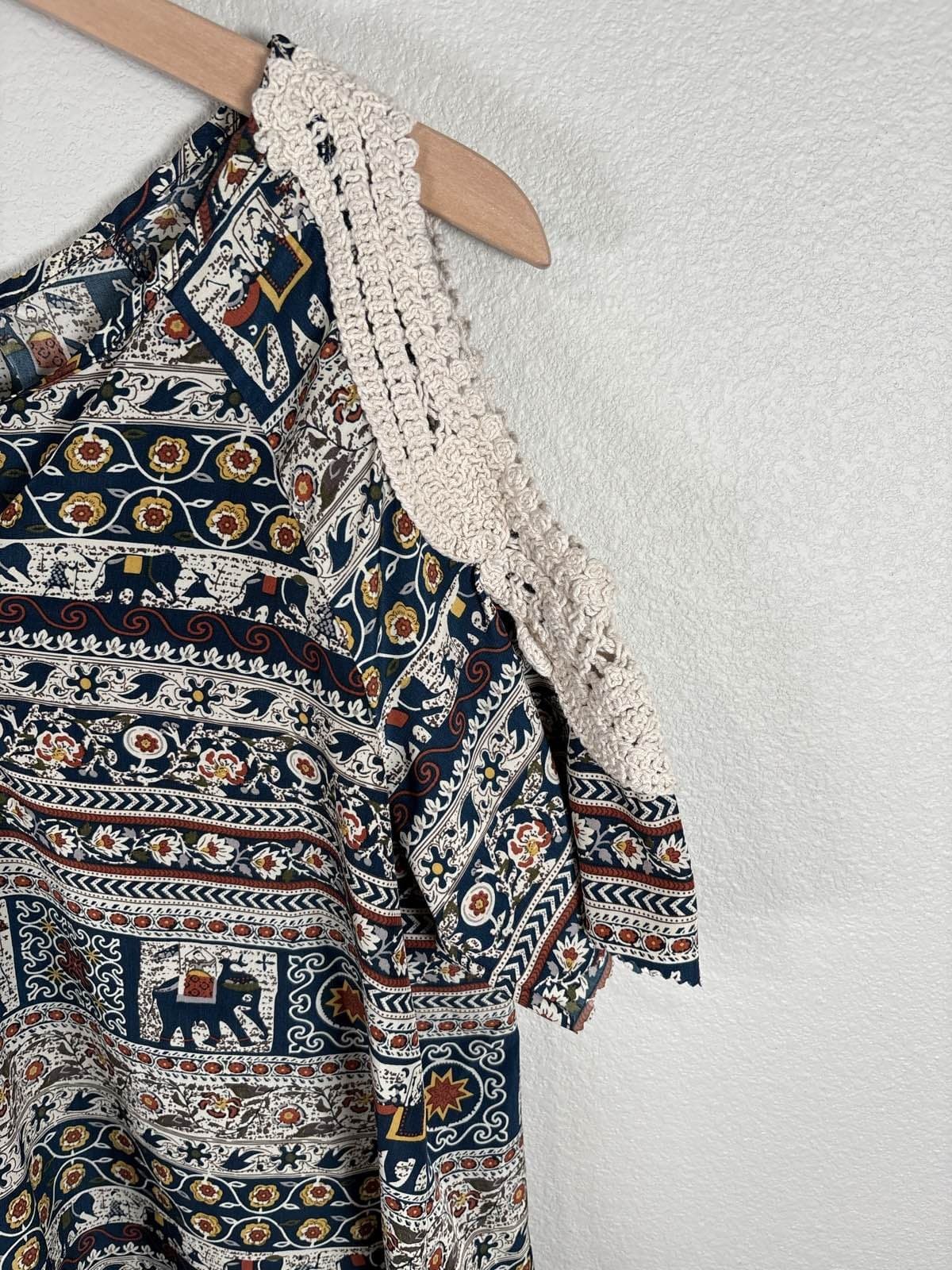 Signature Studio Cold Shoulder Elephant Crochet Trim 3/4 Sleeve Boho Blouse L - Thumbnail 2
