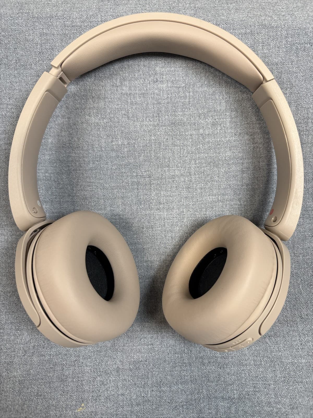 Sony WH-CH520 Wireless Bluetooth On-Ear Headphones Beige WHCH520 Mic - Thumbnail 3