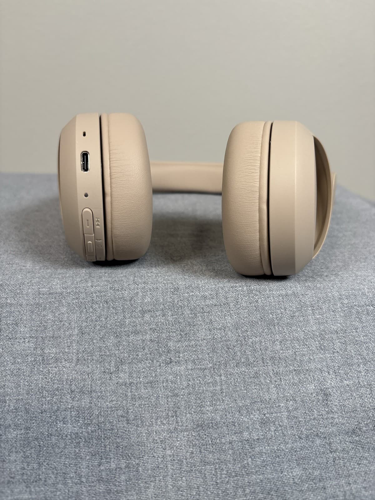Sony WH-CH520 Wireless Bluetooth On-Ear Headphones Beige WHCH520 Mic - Thumbnail 2