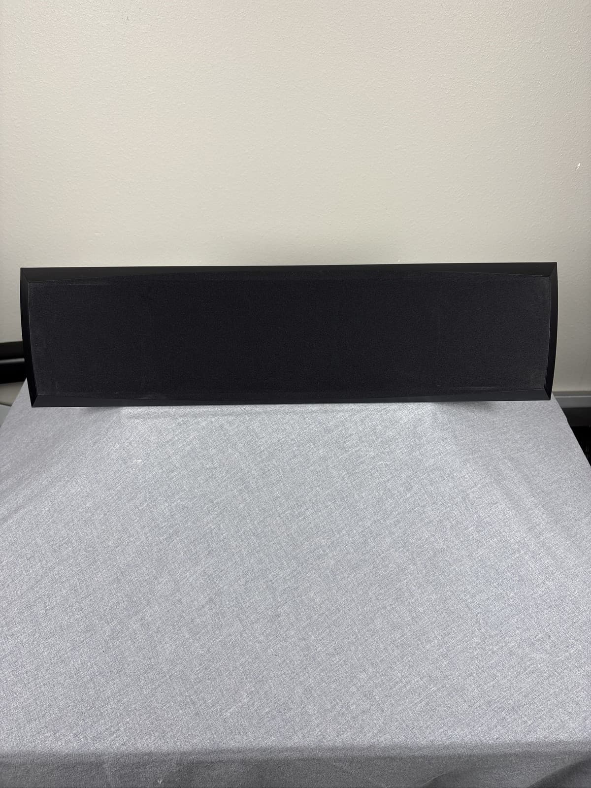 Paradigm Cinema 400 LCR Center Channel Speaker Black with Grille - Thumbnail 5