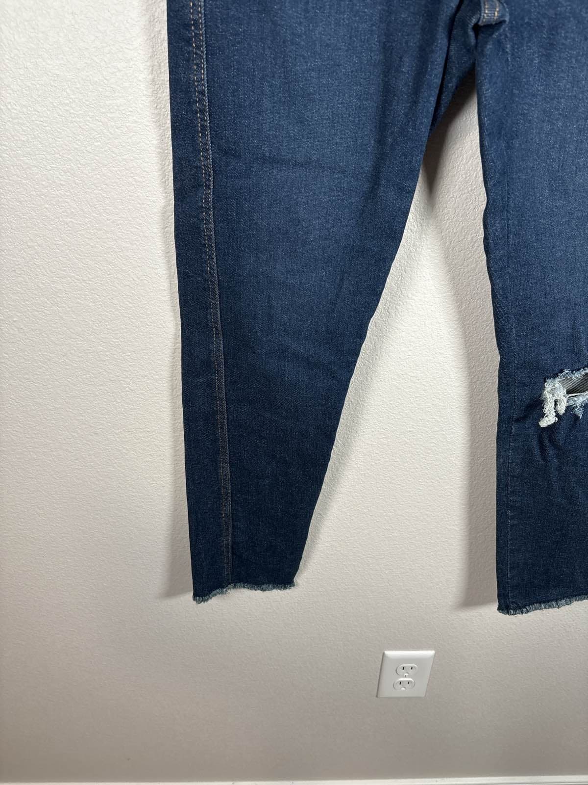 Signature Levi Strauss Women's Heritage High Rise Skinny Jeans Dark Wash - Thumbnail 3