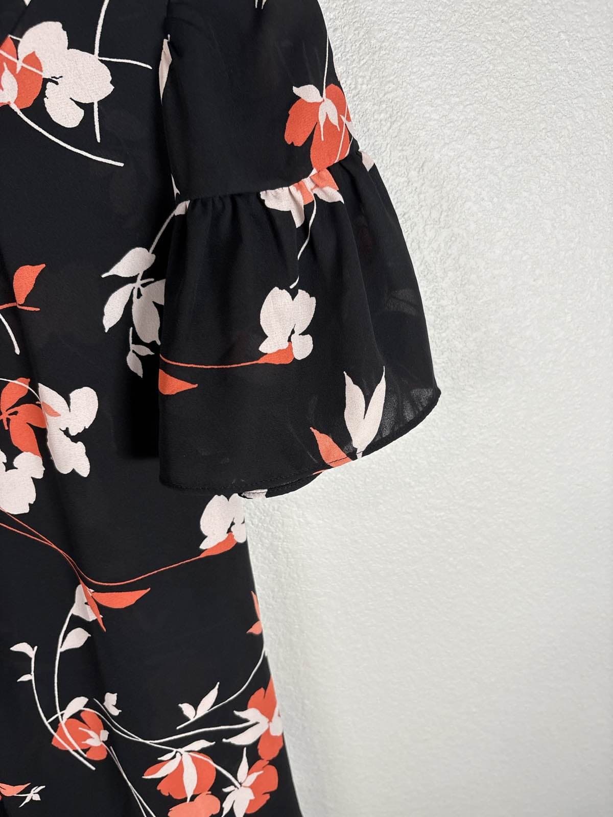 Ann Taylor Black Red White Floral Short Ruffle Sleeve Blouse Top S - Thumbnail 3