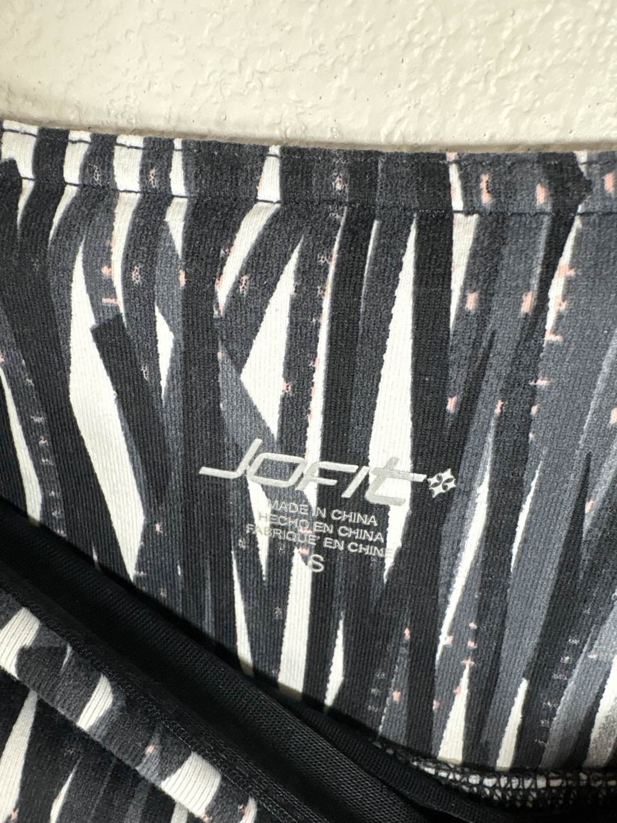 JOFIT Women's XS Dri-Fit Cropped Leggings Black White Abstract Print - Thumbnail 3