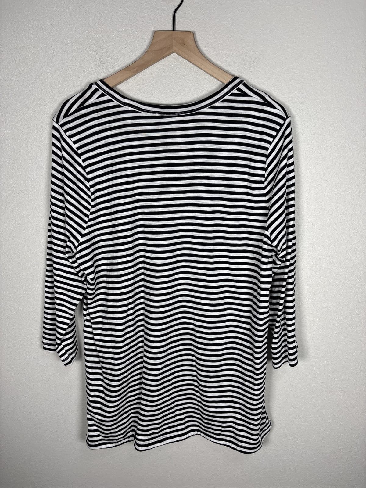 Chico's Women's Top Black White Striped 3/4 Sleeve Scoop Neck Size 3 - Thumbnail 4
