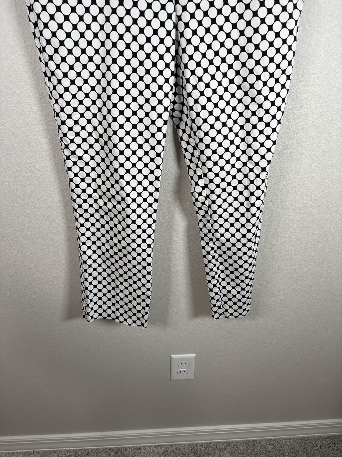 New York & Company Black White Polka Dot Slim Leg Stretch Pants Women's 10 - Thumbnail 4