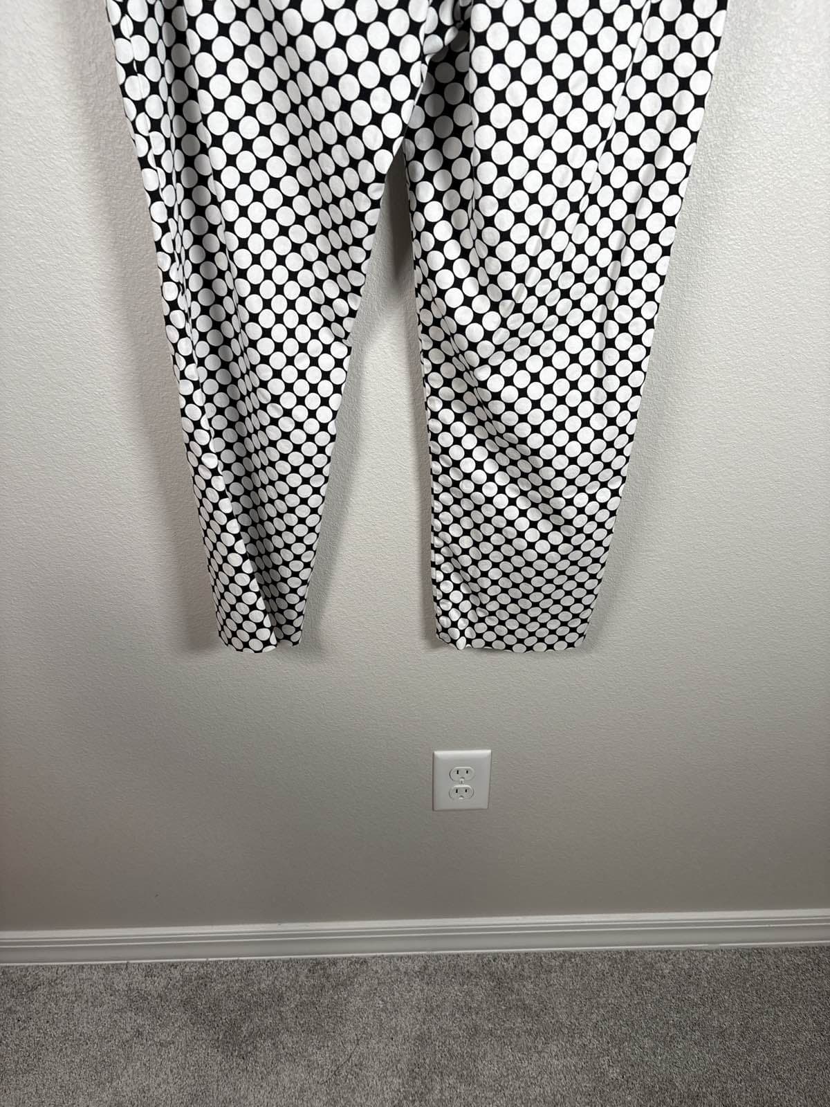 New York & Company Black White Polka Dot Slim Leg Stretch Pants Women's 10 - Thumbnail 9