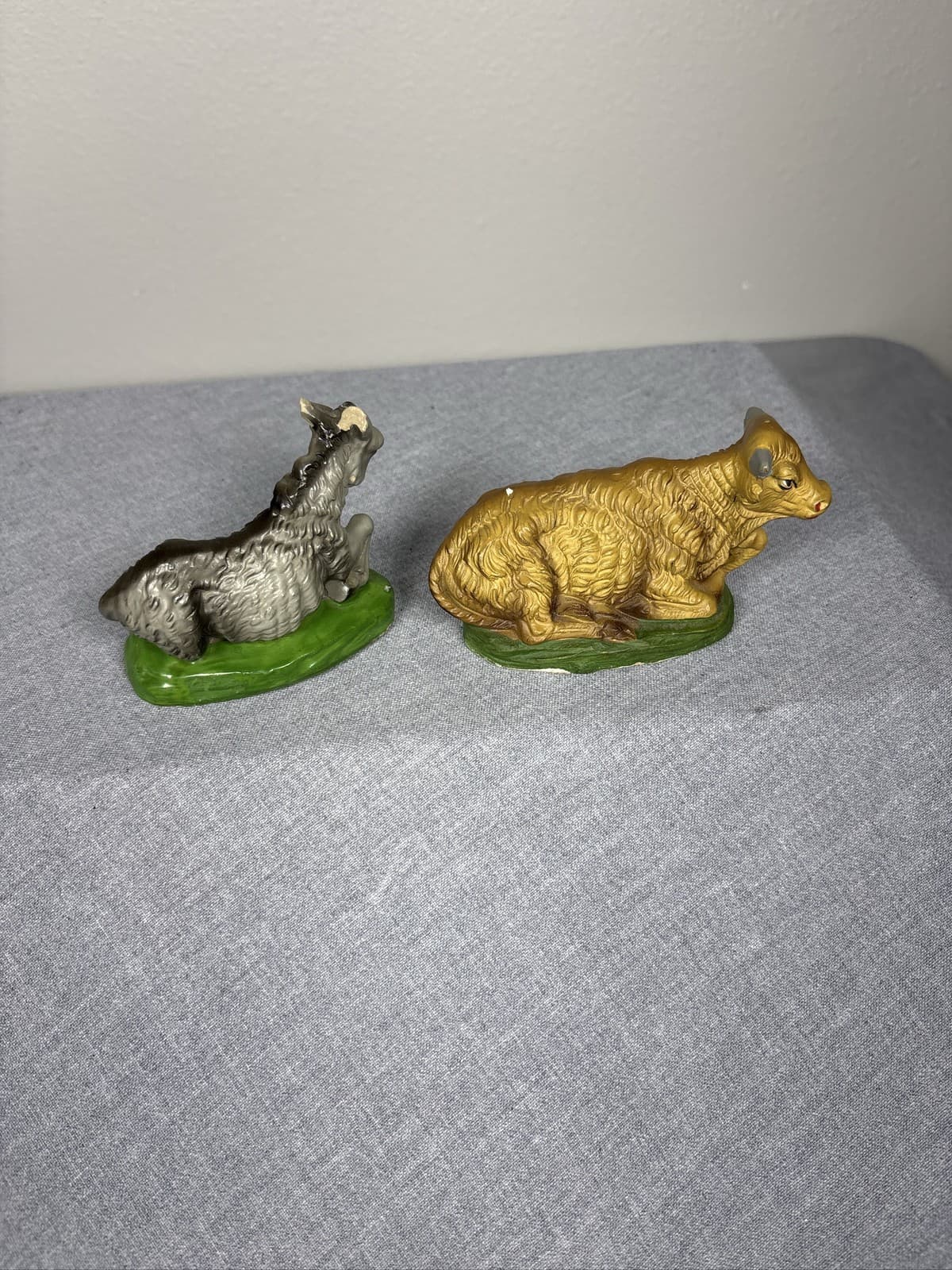 Italian Nativity Figures Donkey and Ox Set Hand Painted Resin Italy - Thumbnail 2