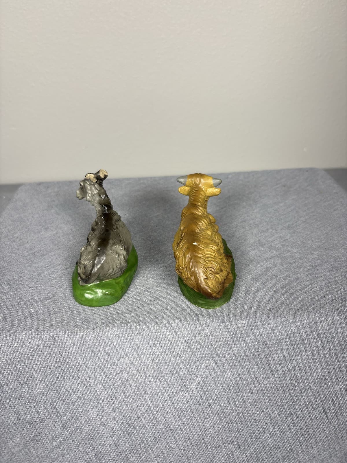Italian Nativity Figures Donkey and Ox Set Hand Painted Resin Italy - Thumbnail 3
