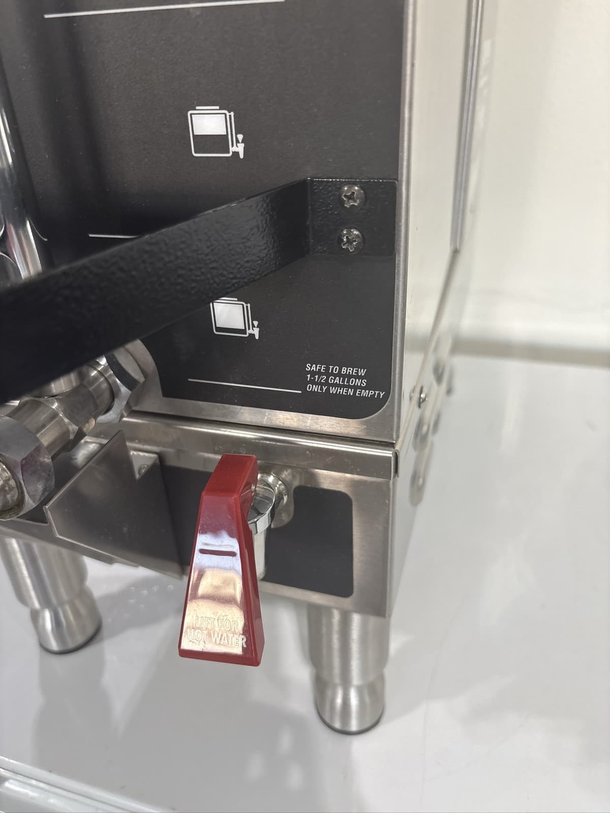 Wilbur Curtis Gemini GT Commercial Coffee Brewer Satellite System - Thumbnail 5