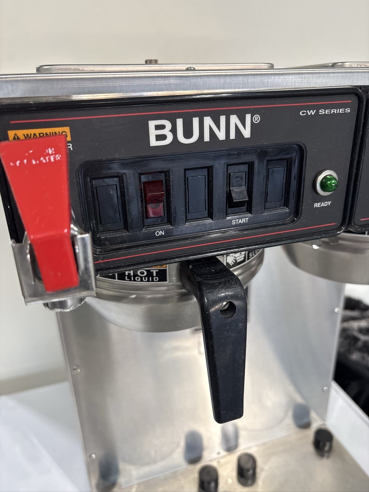 BUNN CWTF Twin-APS Commercial Coffee Brewer 120/240V Automatic - Thumbnail 2