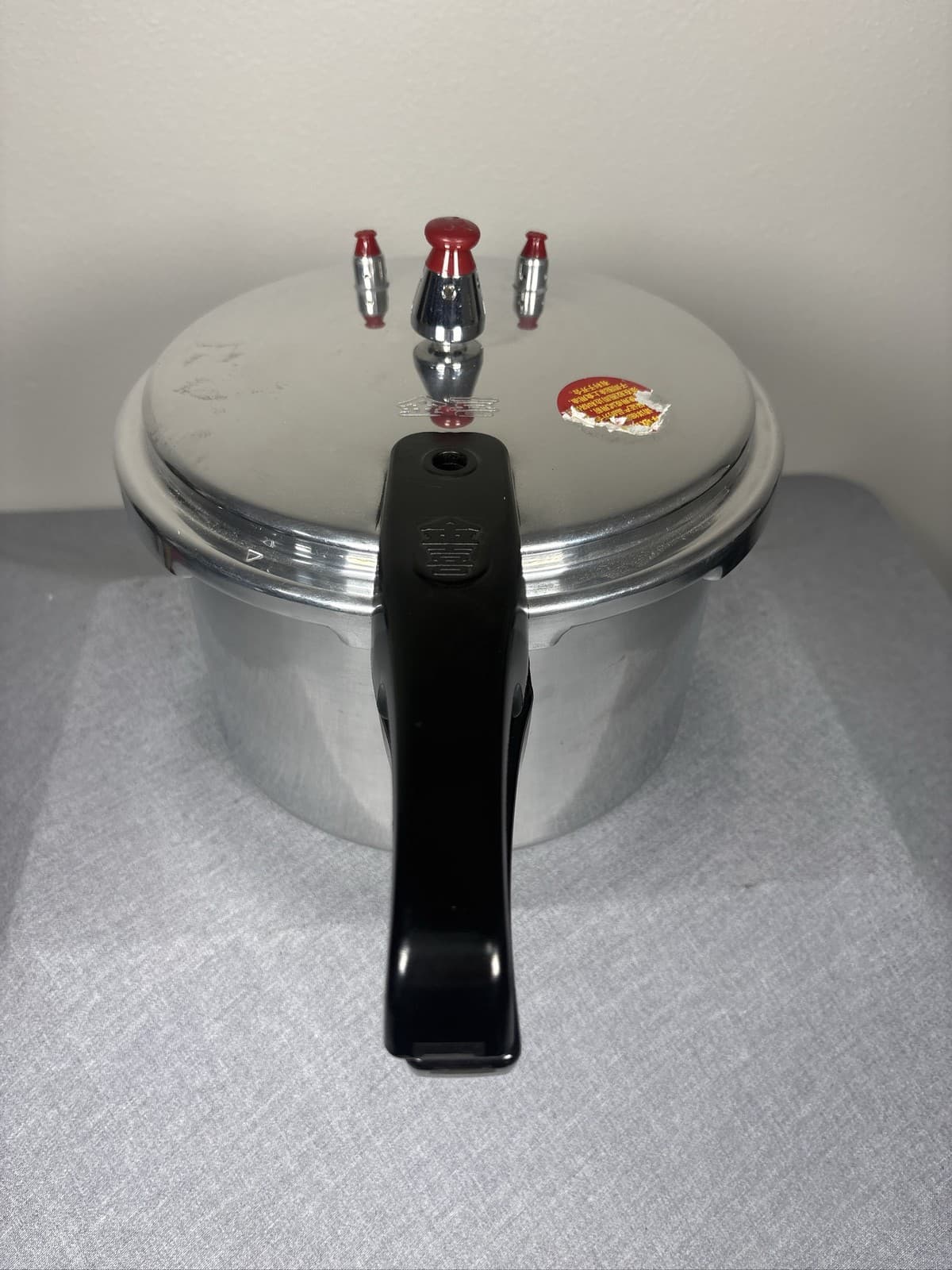 Aluminum Stovetop Pressure Cooker Safety Valve Rapid Cooking Pot Silver - Thumbnail 2