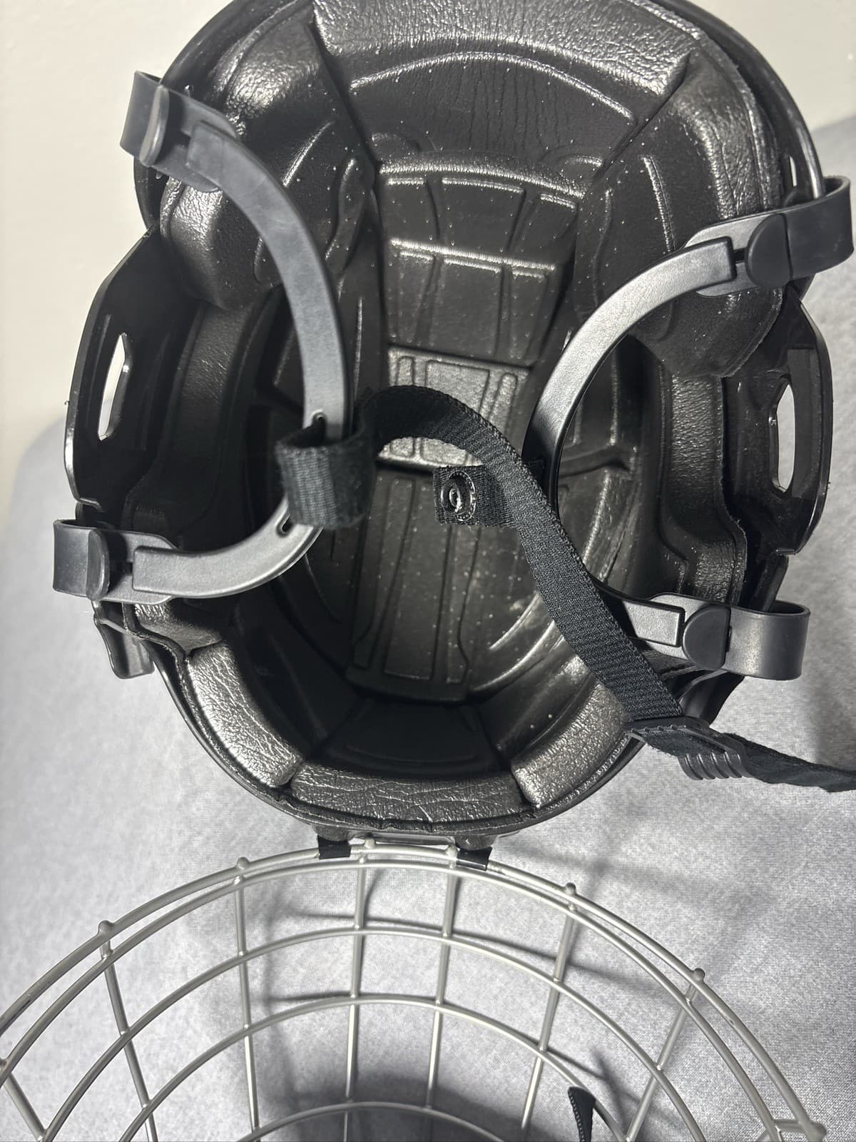 CCM FL40 Hockey Helmet Combo with Cage Black XS Youth Ice Hockey Mask - Thumbnail 5