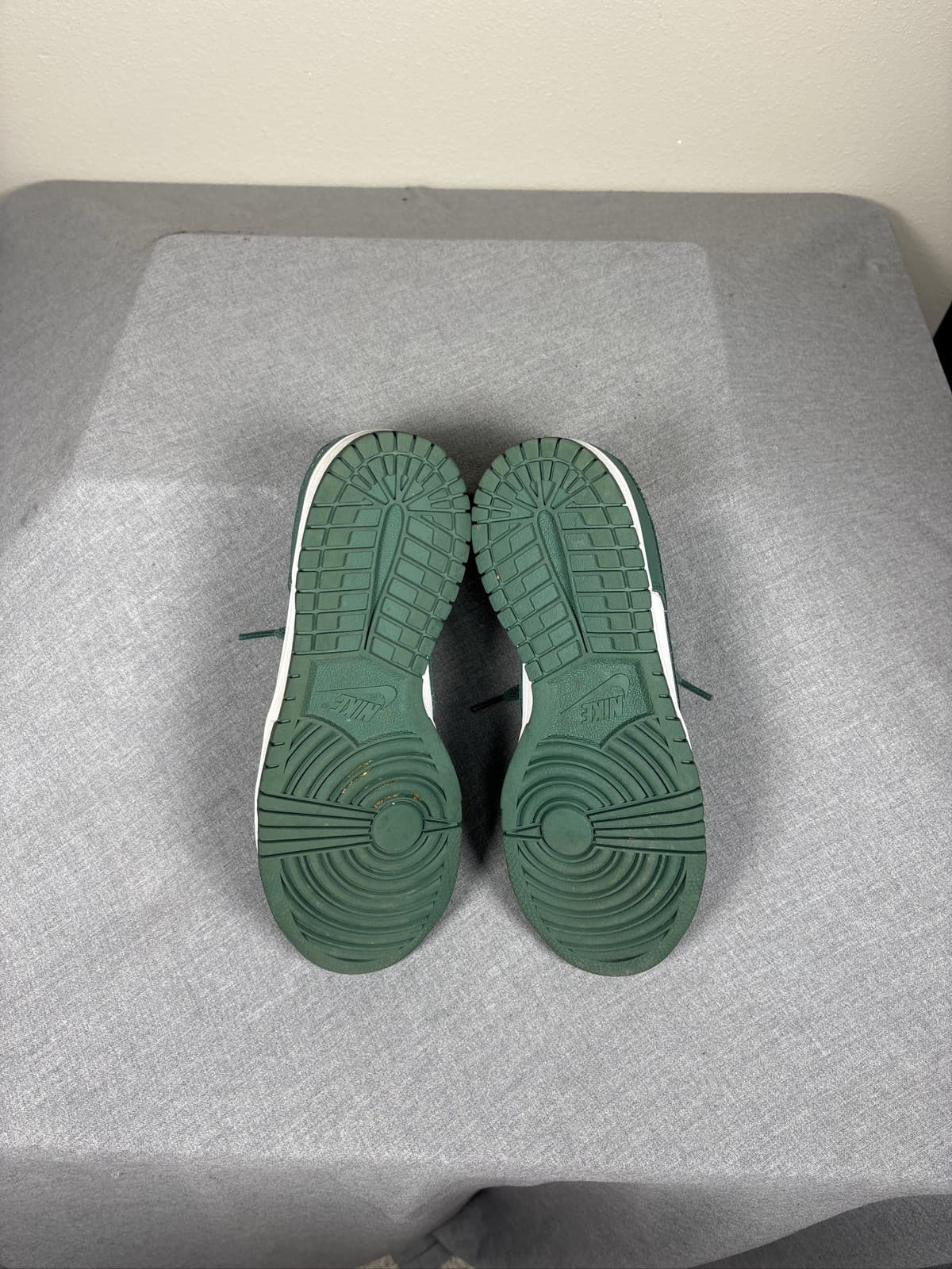 Nike Dunk Low Retro Michigan State Team Green White DD1391-101 Youth 7 Sneaker - Thumbnail 5