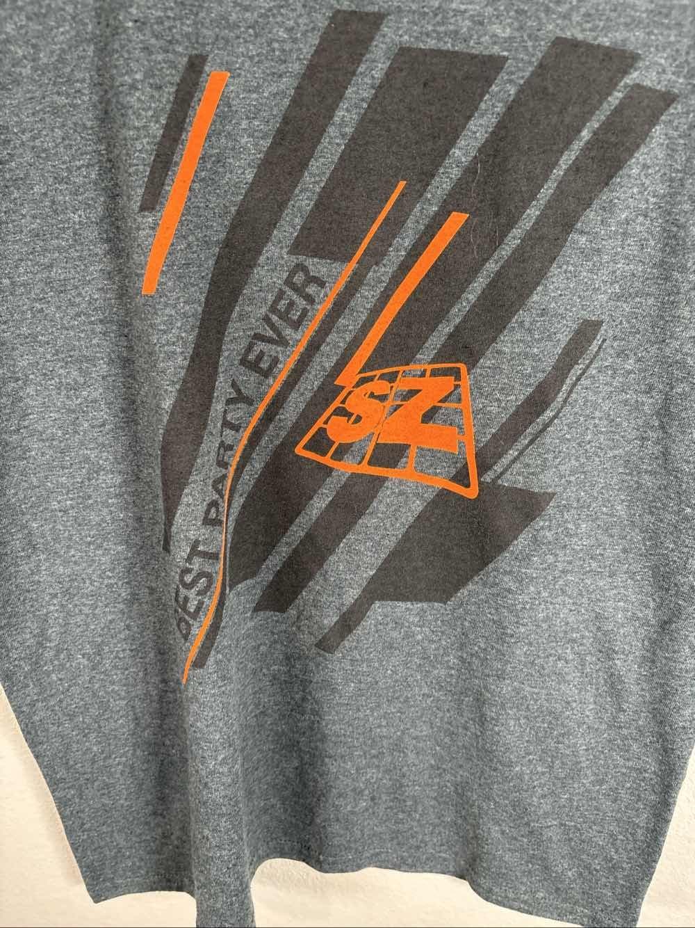 Gildan Youth Dark Gray T-Shirt SZ L Best Party Ever Graphic Tee Short Sleeve - Thumbnail 3
