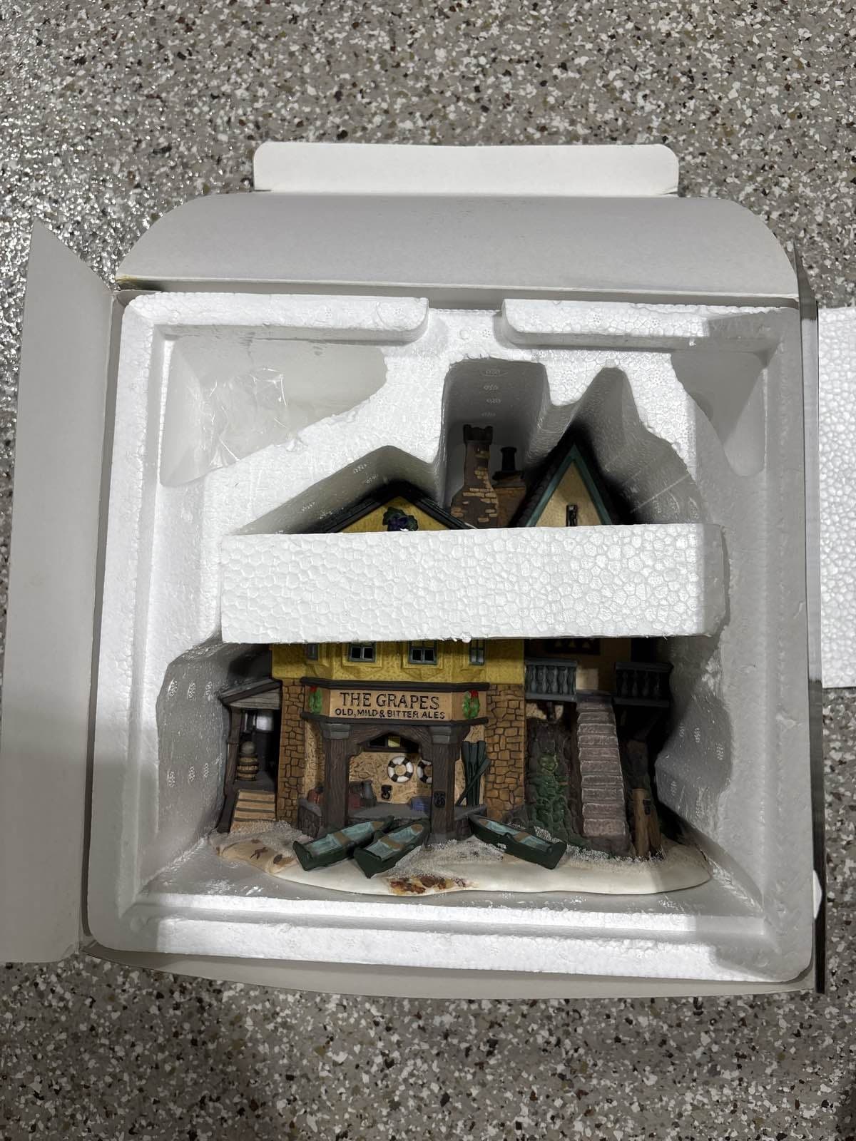 Dept 56 Dickens Village The Grapes Inn 5th Edition 1996 Christmas 57534 - Thumbnail 4