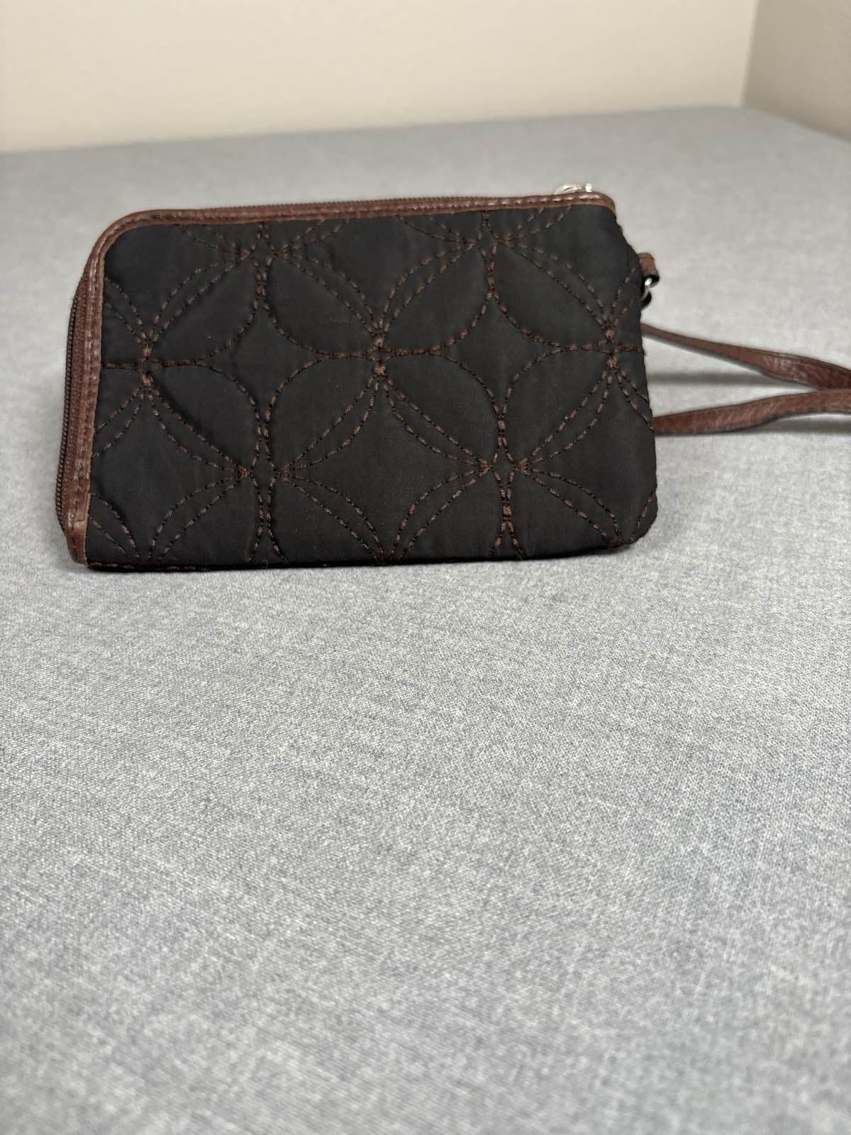 FOSSIL Key-Per Black Quilted Brown Leather Trim Wristlet Wallet Clutch - Thumbnail 2