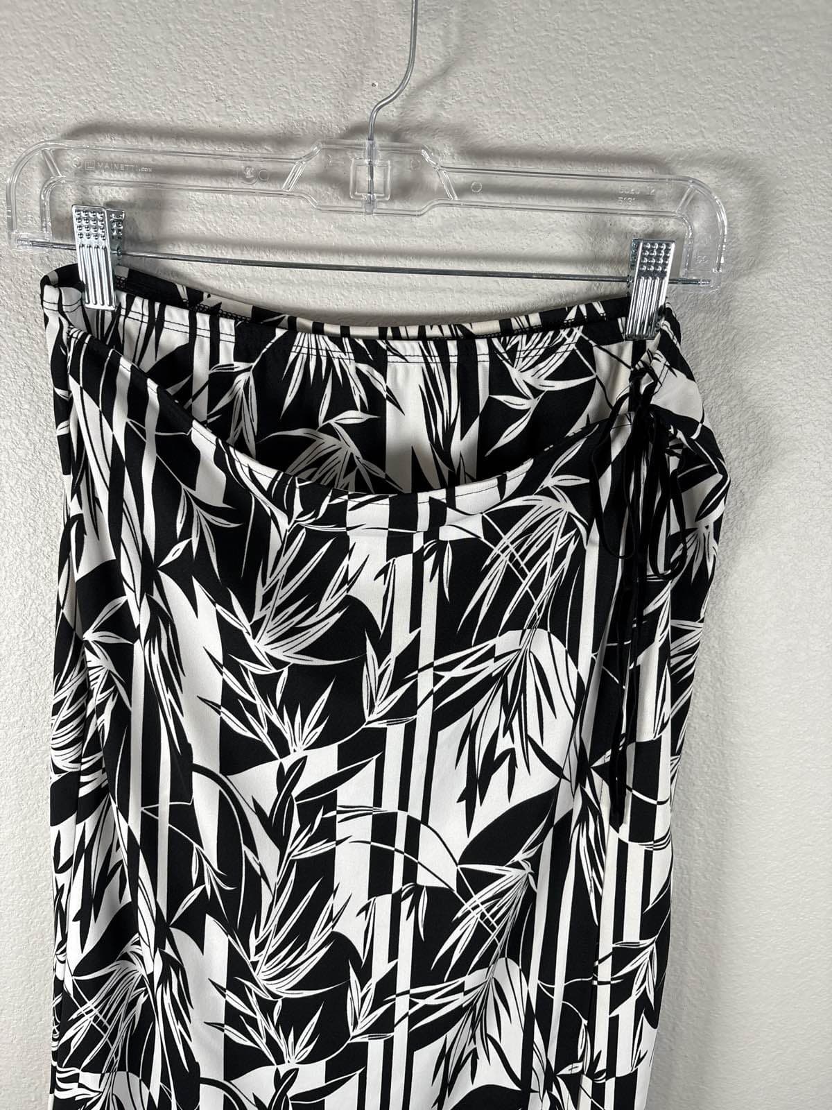 BCBG MAXAZRIA Black White Leaf Stripe Print Pull On Skirt M - Thumbnail 3