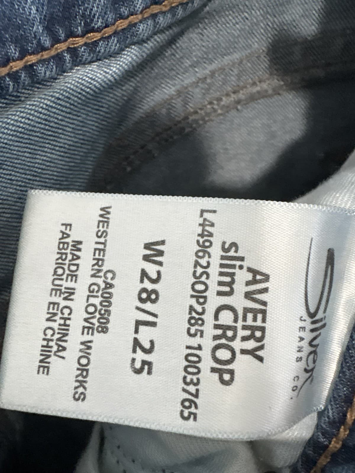 Silver Jeans Avery Slim Crop Button Fly Distressed Stretch Womens 28 x 25 - Thumbnail 3
