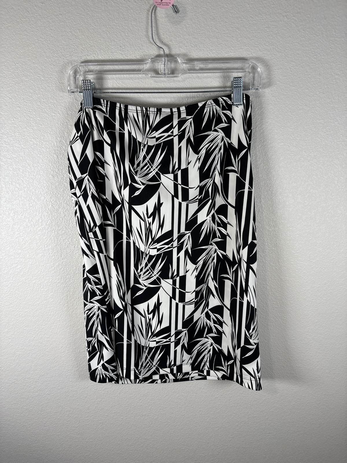 BCBG MAXAZRIA Black White Leaf Stripe Print Pull On Skirt M - Thumbnail 6