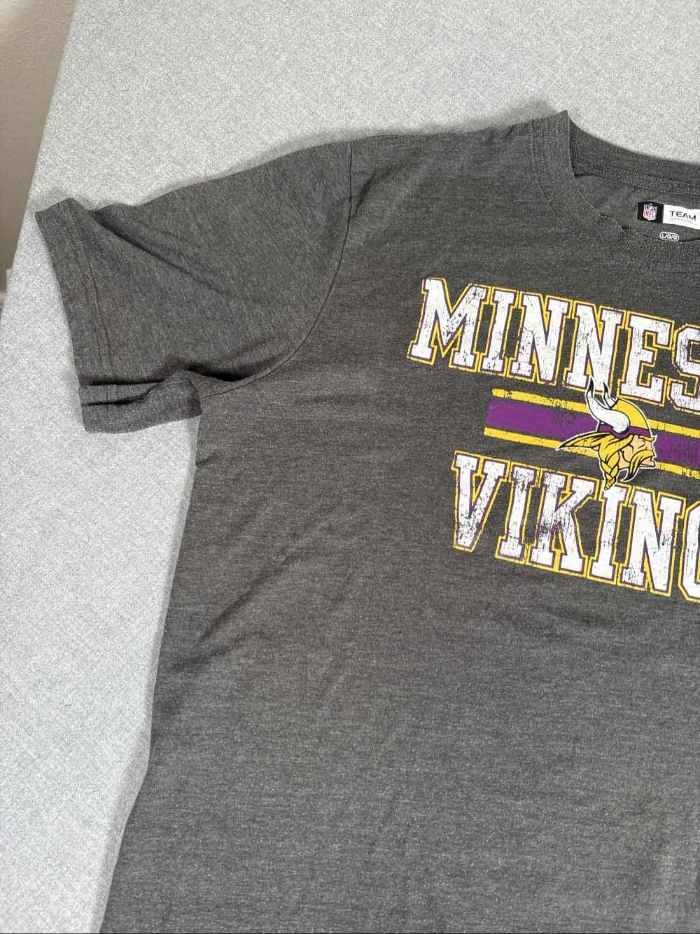 Minnesota Vikings NFL Team Apparel Graphic T-Shirt Men's Grey L - Thumbnail 2
