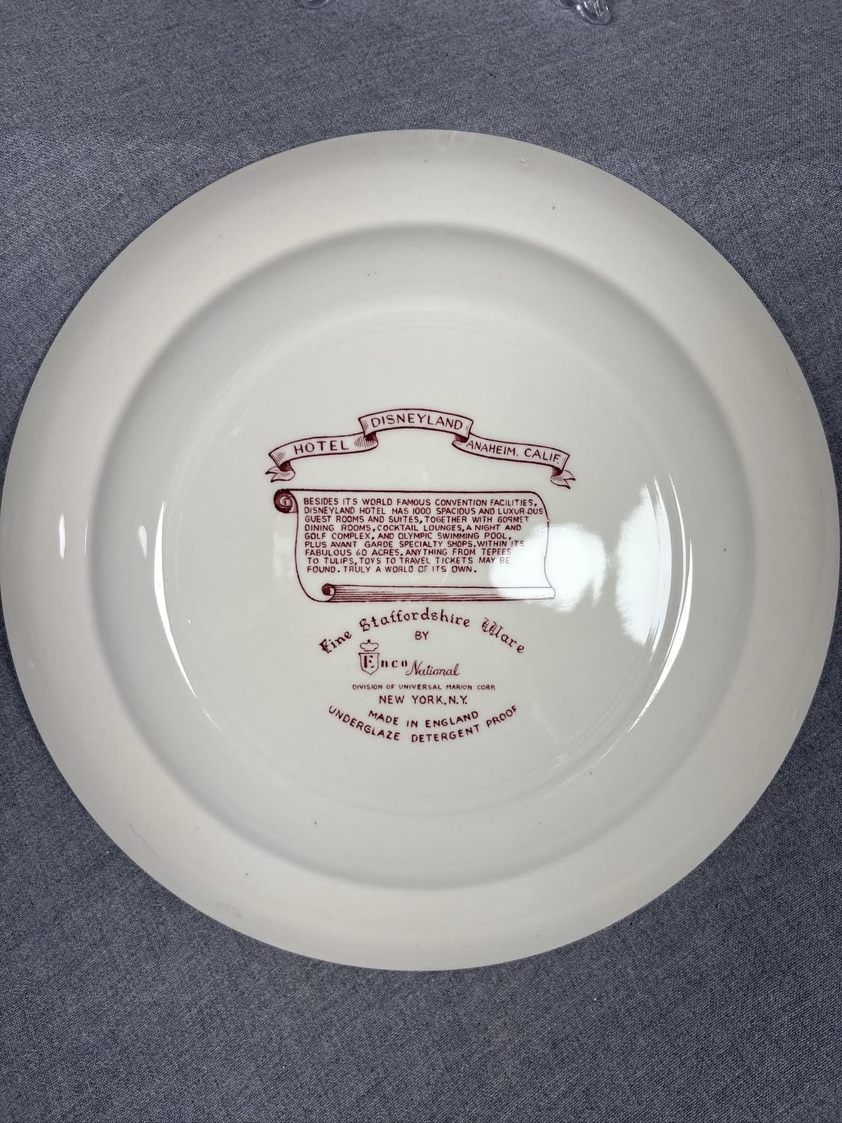 Vintage Disneyland Hotel Staffordshire Ware Souvenir Plate Anaheim California - Thumbnail 2
