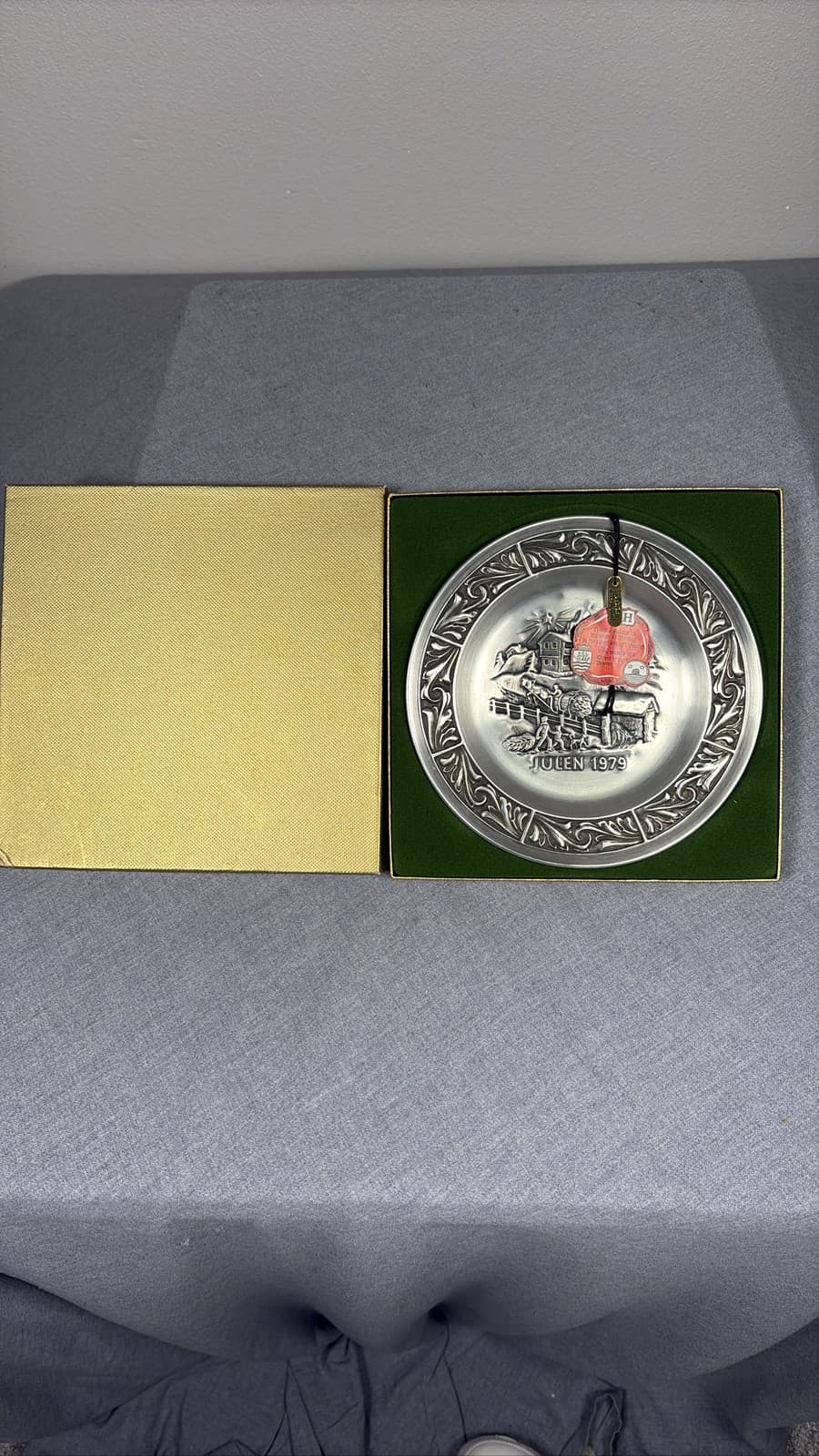 Vintage Julen 1979 Norwegian Pewter Christmas Plate Collectible Decor With Box