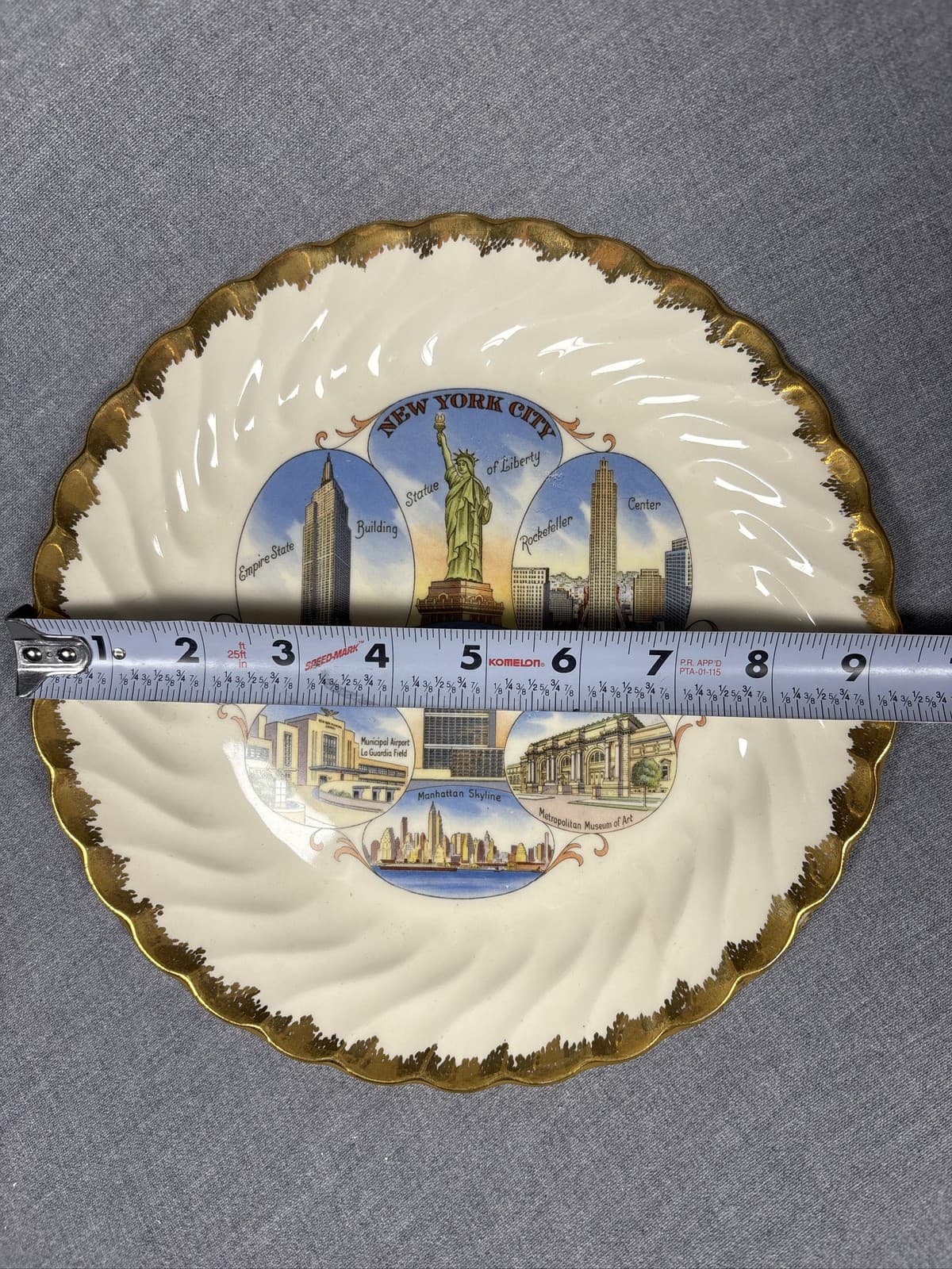 Vintage 22K Gold New York City Souvenir Plate Scalloped Edge Landmarks 9 Inch - Thumbnail 3