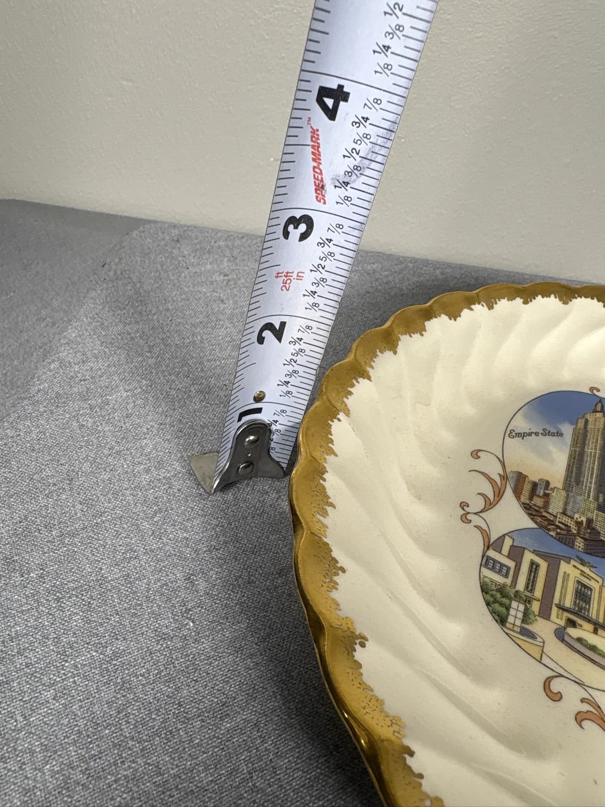 Vintage 22K Gold New York City Souvenir Plate Scalloped Edge Landmarks 9 Inch - Thumbnail 4