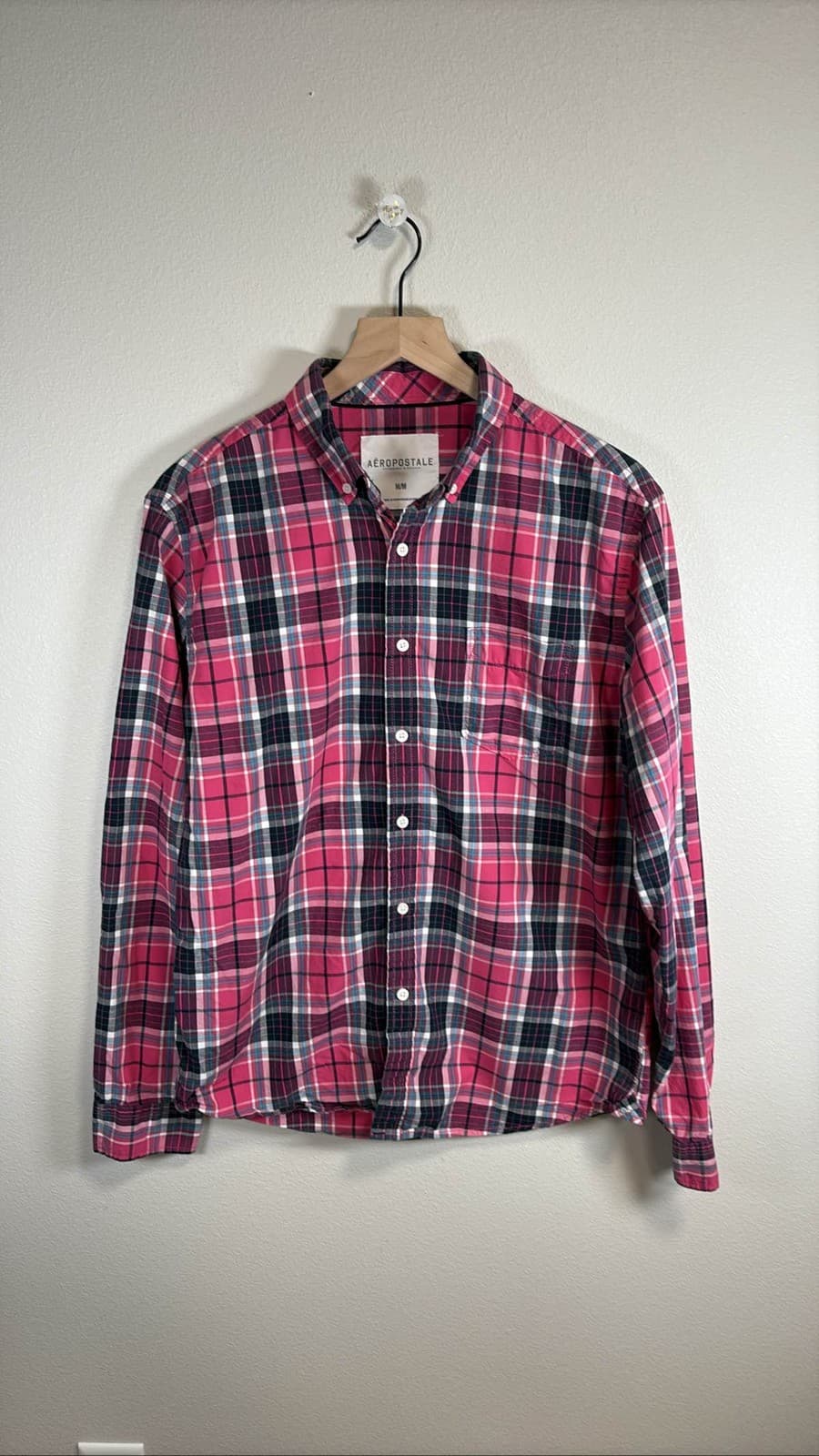 Aeropostale Men's Medium Pink Blue Plaid Long Sleeve Button Down Shirt