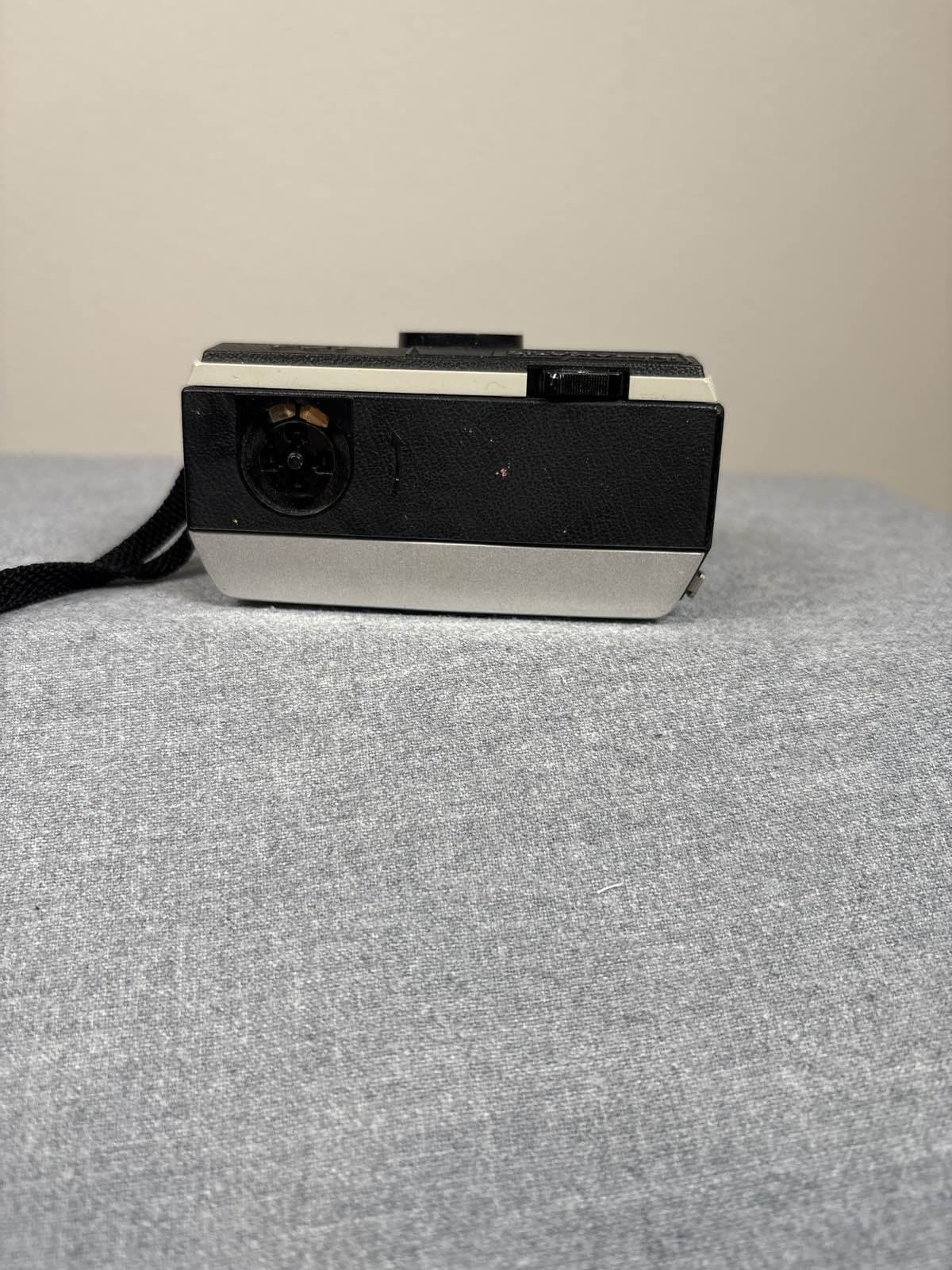 Kodak Instamatic 124 Film Camera USA w/ Strap - Thumbnail 3