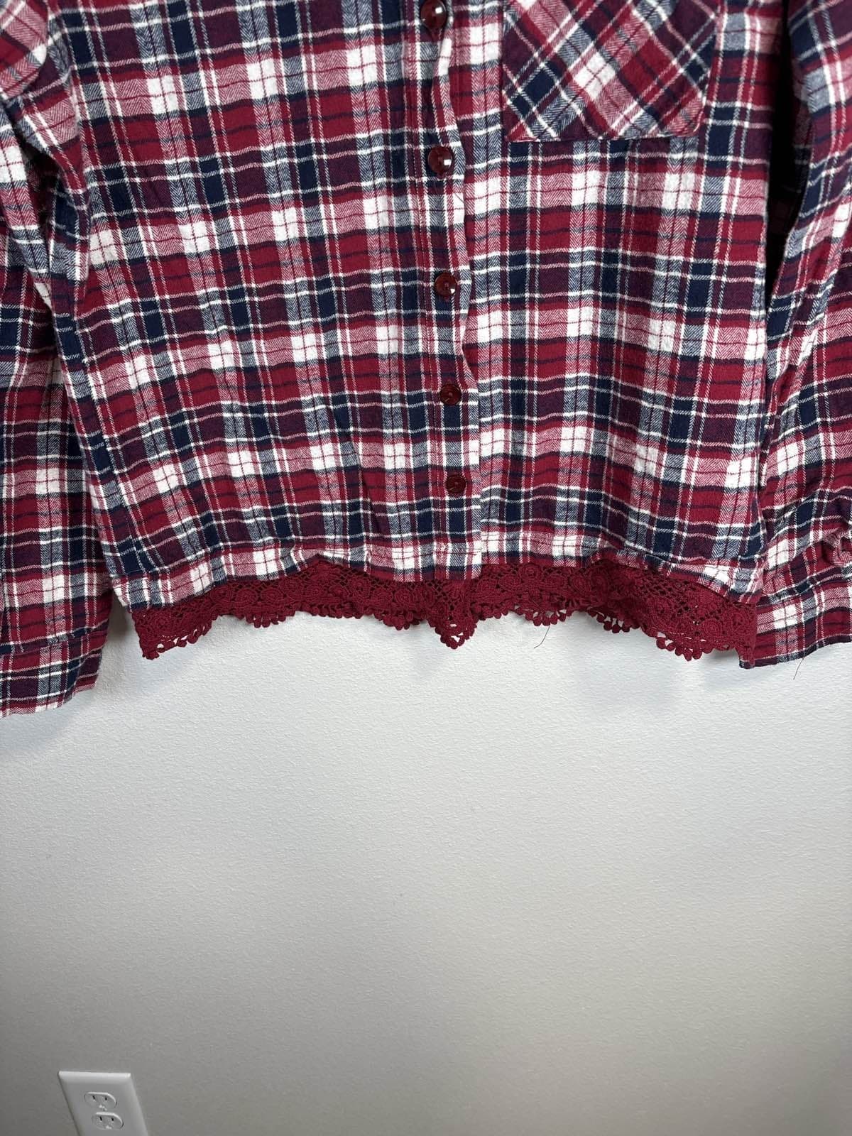Scarlet Women's Red Navy Plaid Flannel Lace Trim Cropped Button Up M - Thumbnail 2